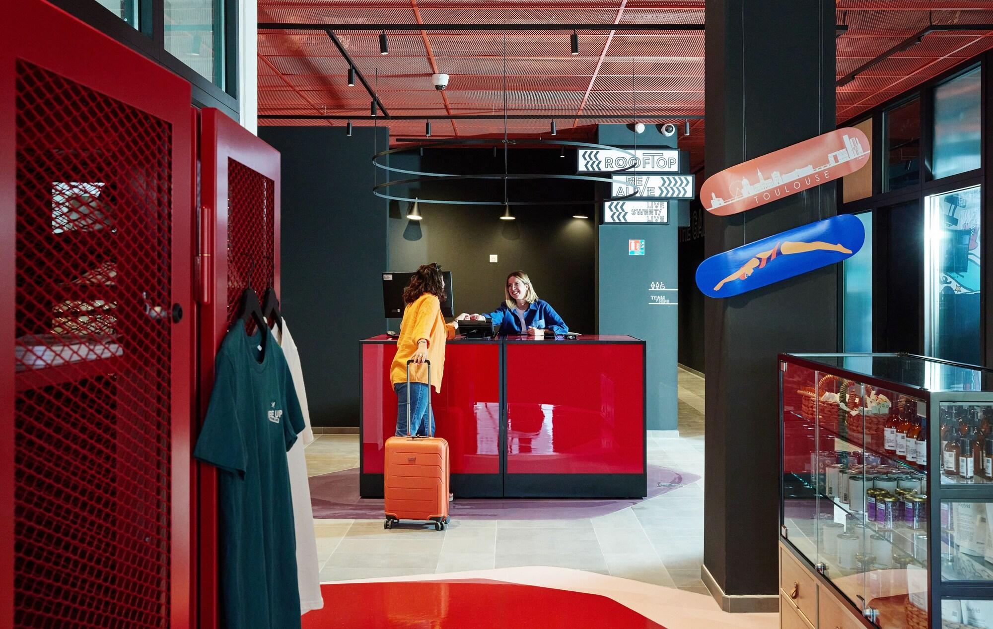 Vista Lobby Hife Toulouse Sud Labège