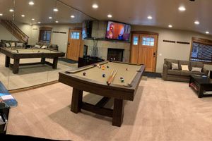 Alquiler Vacacional - 5 Star Luxury, Stunning, LARGE 3 Bedroom, Walk to CANYON Lodge Chairlift Sleep 8
