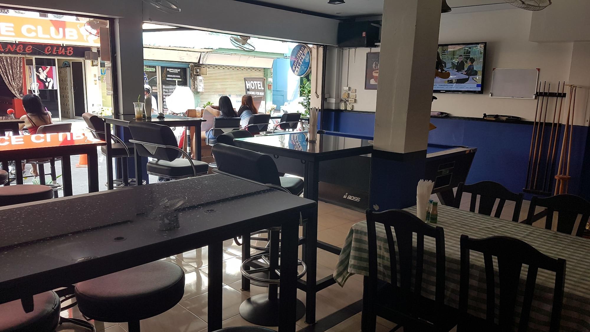 Bar/Salón Sandman hotel and Sports bar