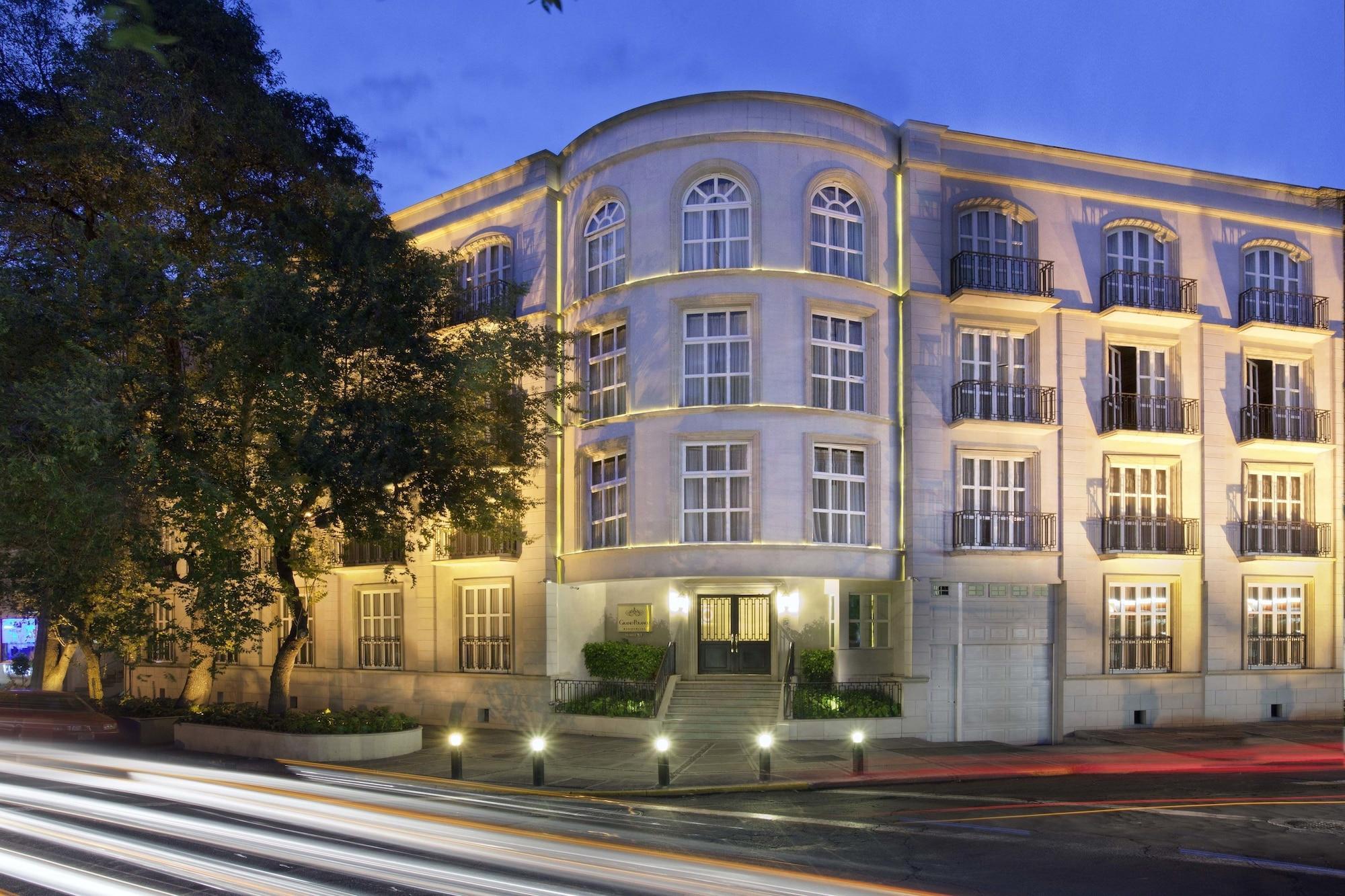 Vista Exterior Grand Polanco Residencial