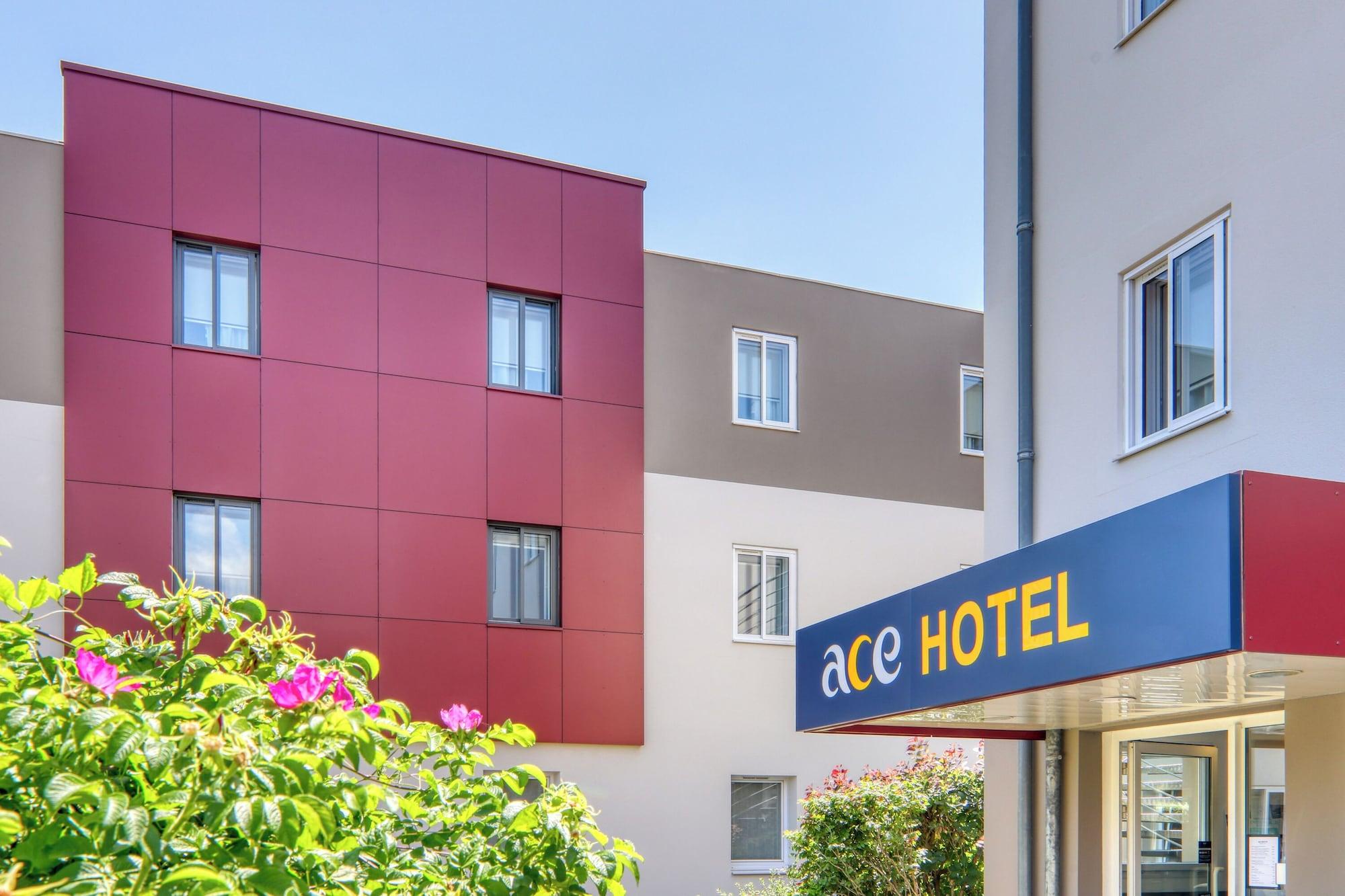 Vista Exterior Ace Hotel Clermont-Ferrand La Pardieu
