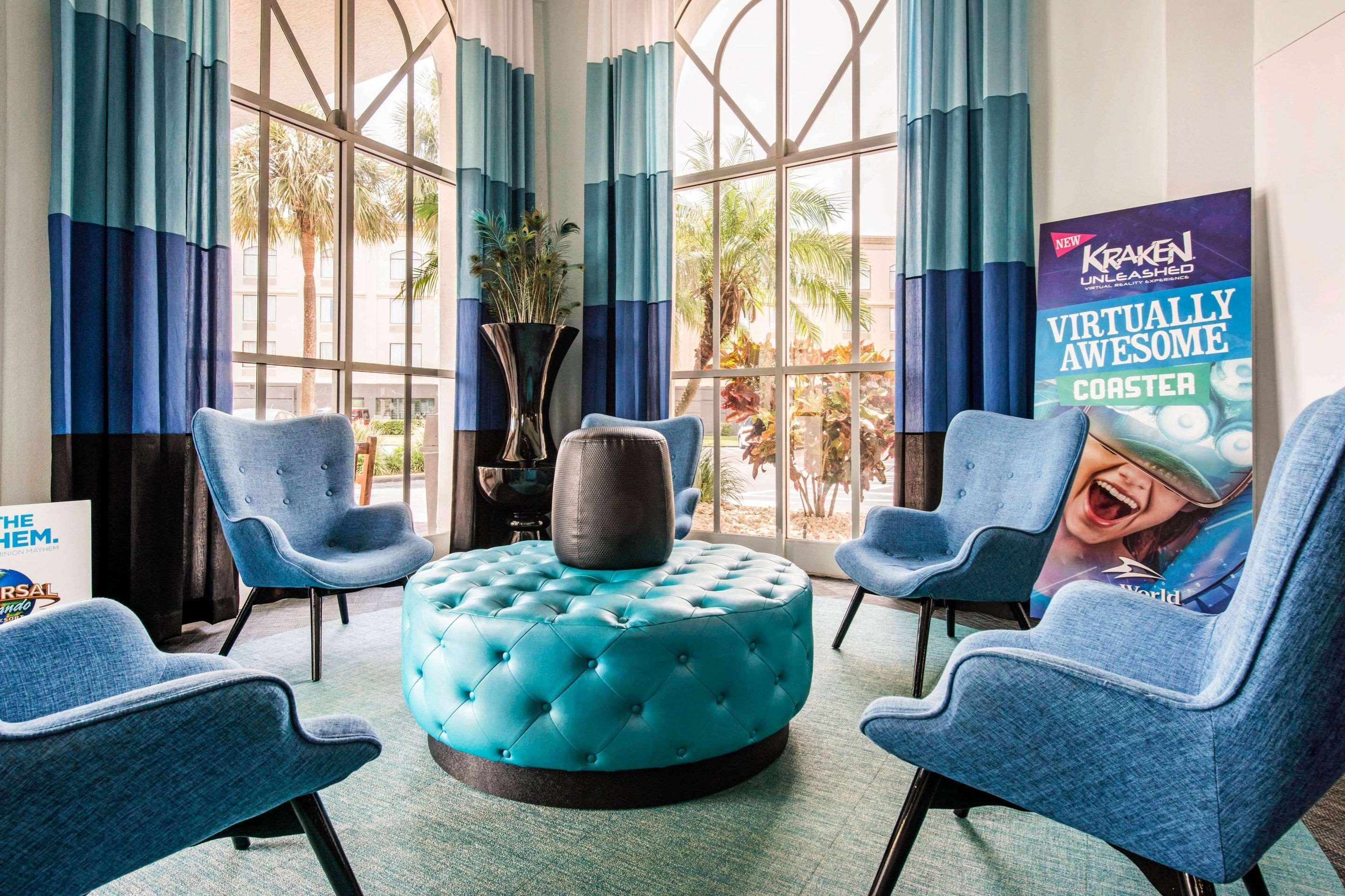 Vista Lobby Quality Inn & Suites Near the Theme Parks