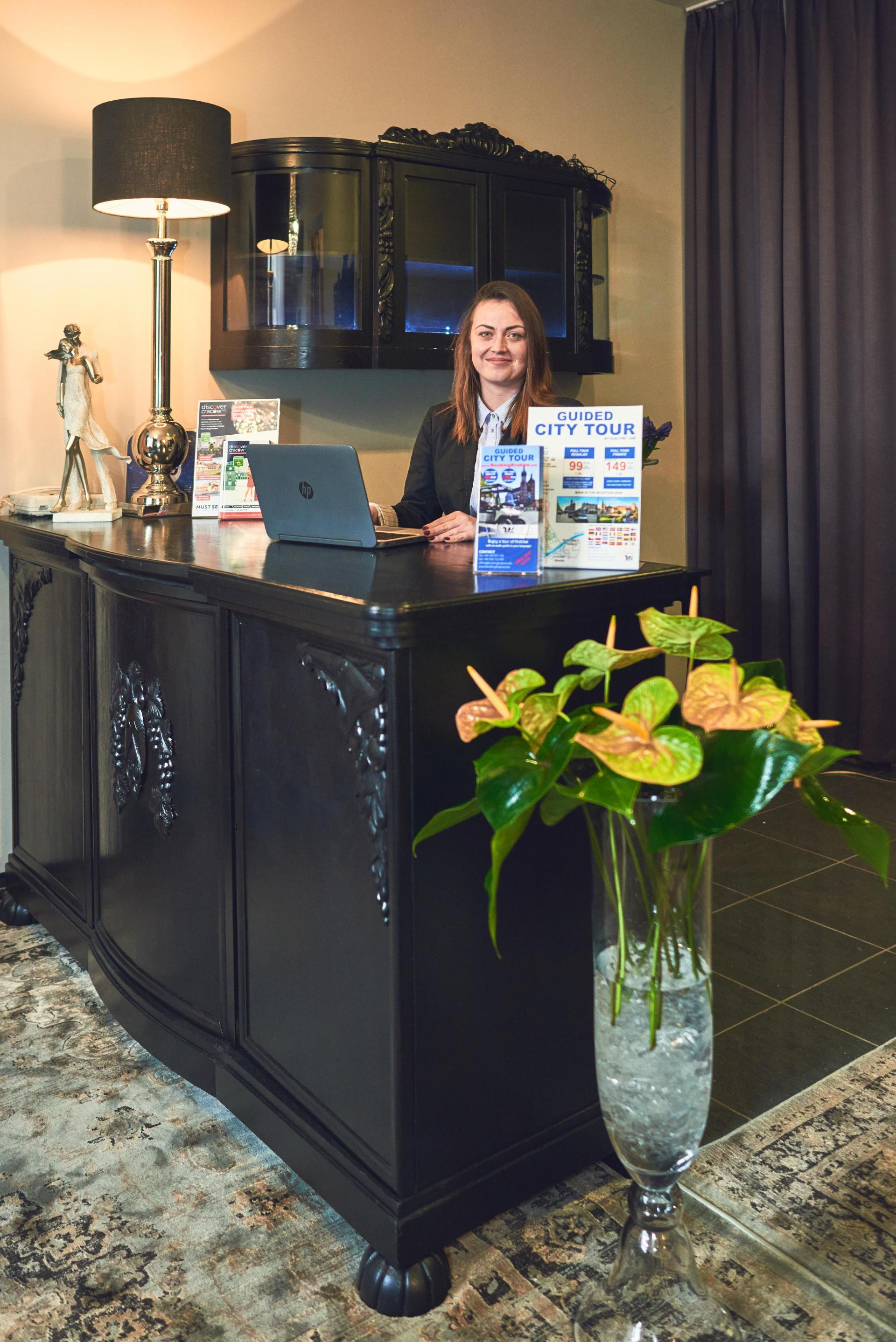 Vista Lobby Nobilton Hotel