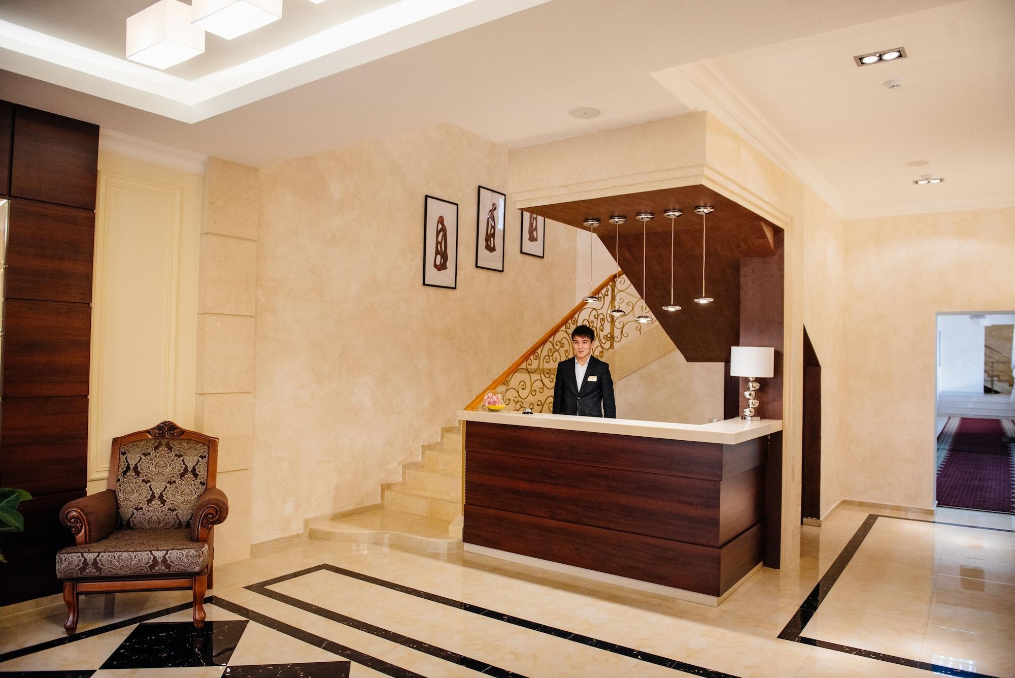 Vista Lobby Goldman Empire