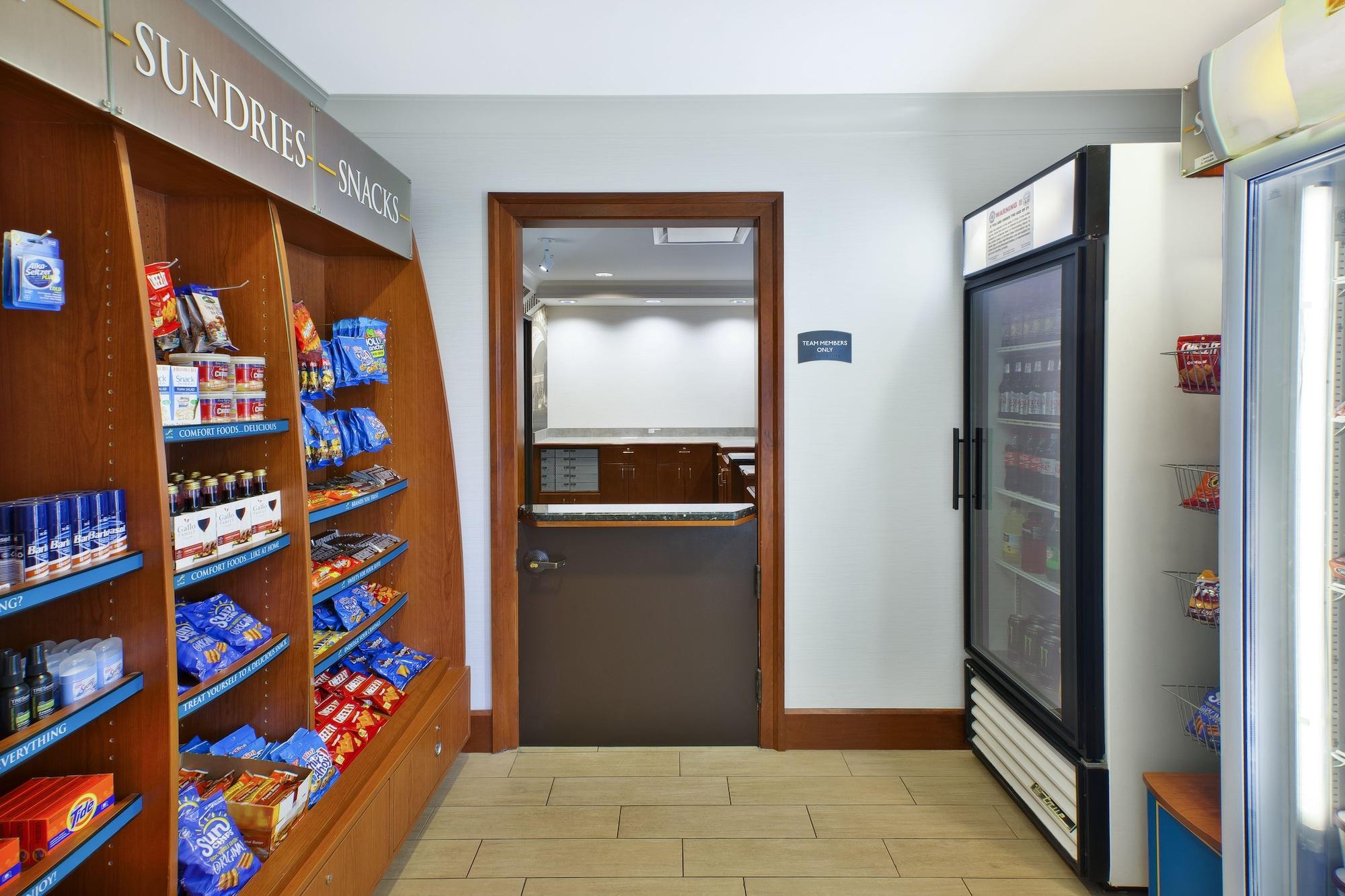 Bar/Salón Staybridge Suites Cleveland Mayfield Heights Beachwood by IHG