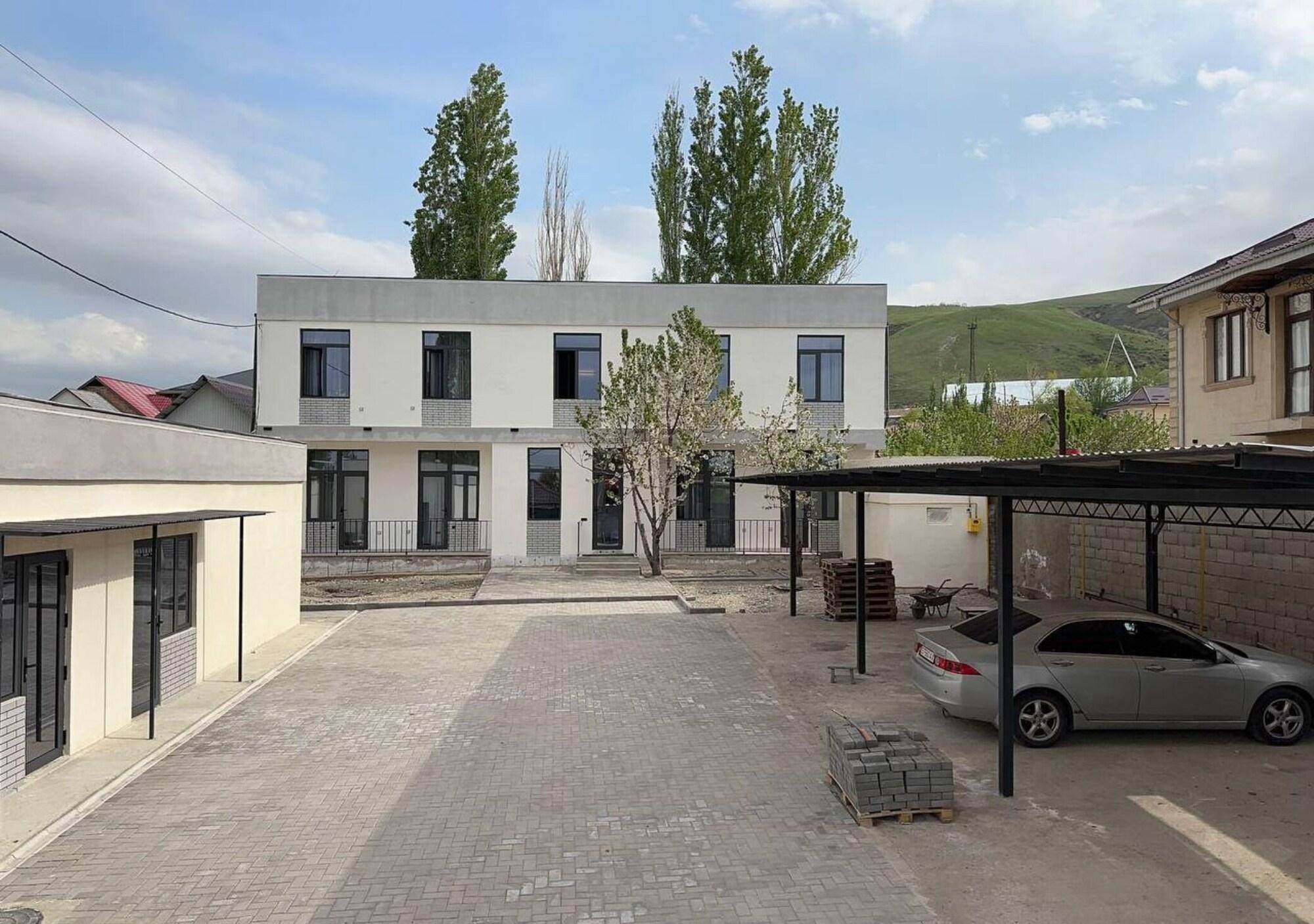 Vista Exterior Tikhii Zamok