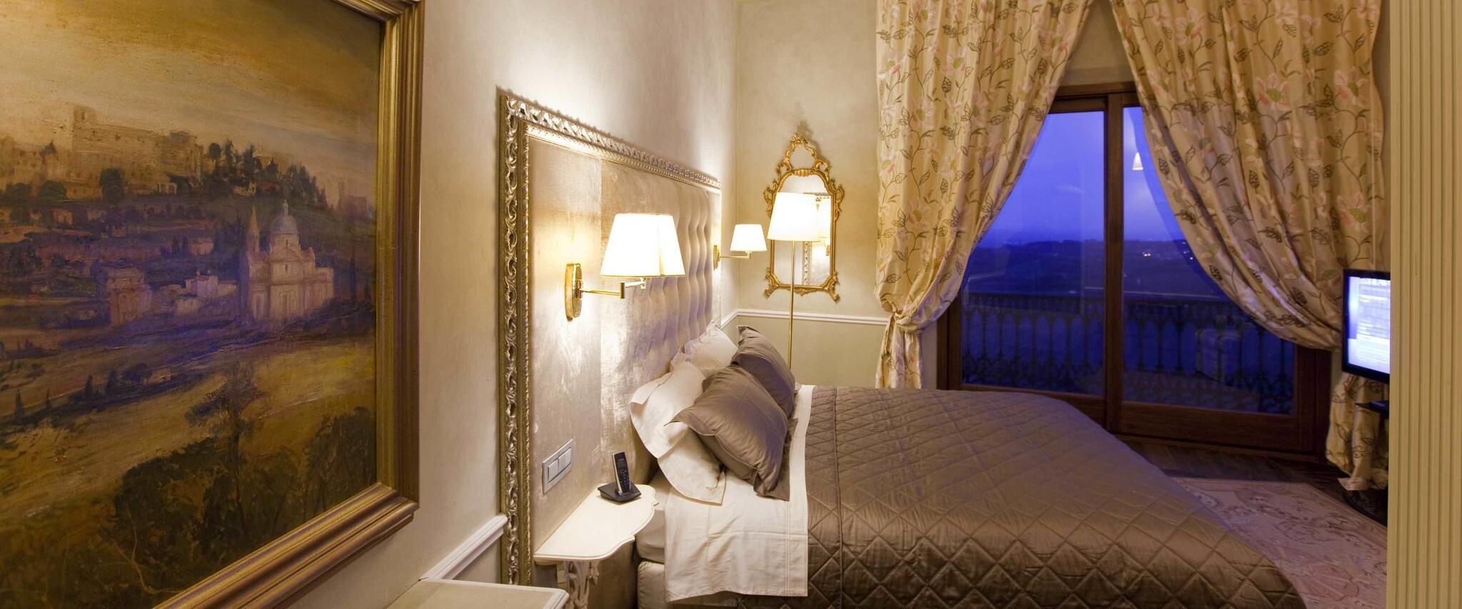 Varios Palazzo Carletti