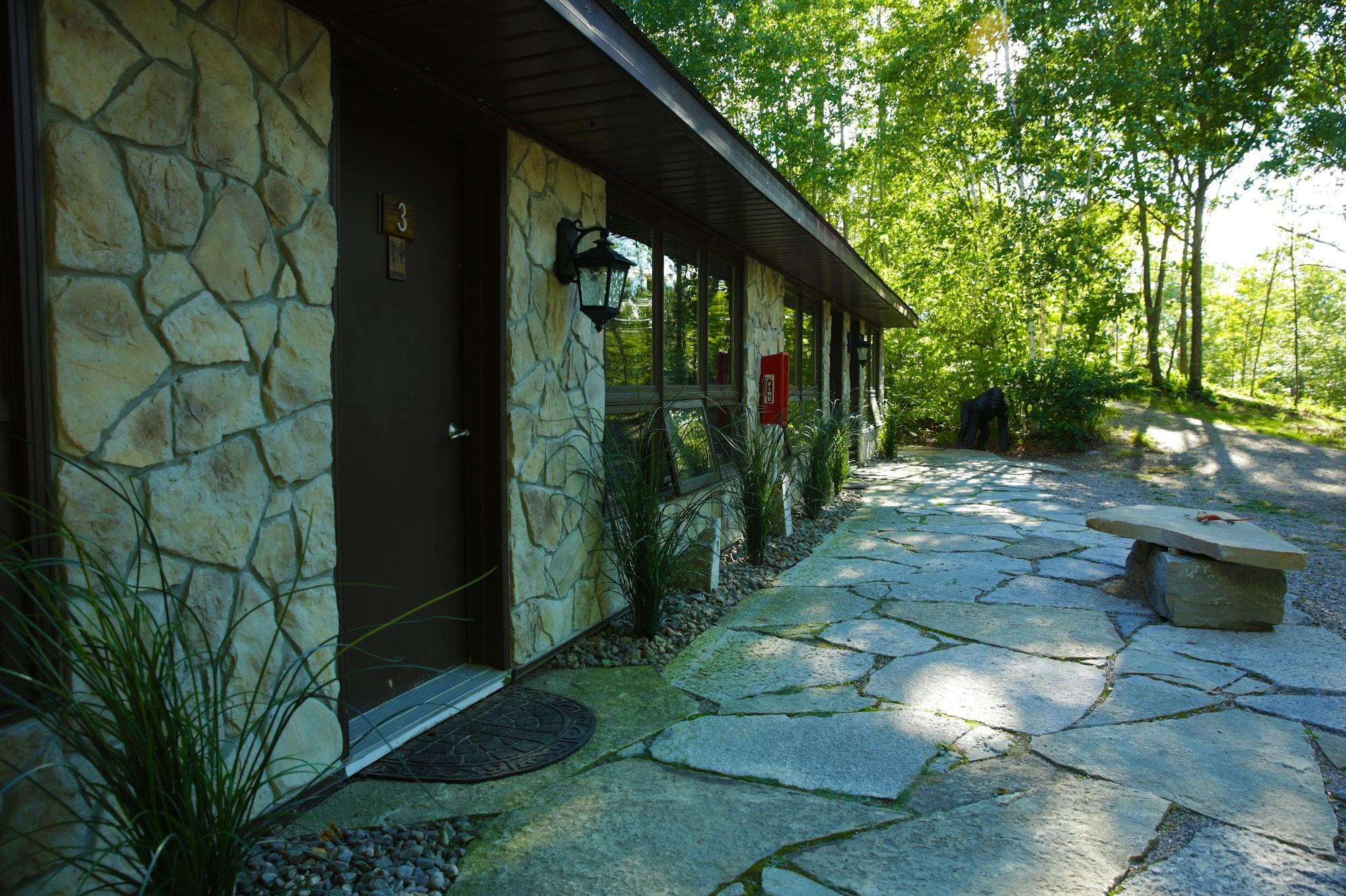 Vista Exterior Footprints Resort