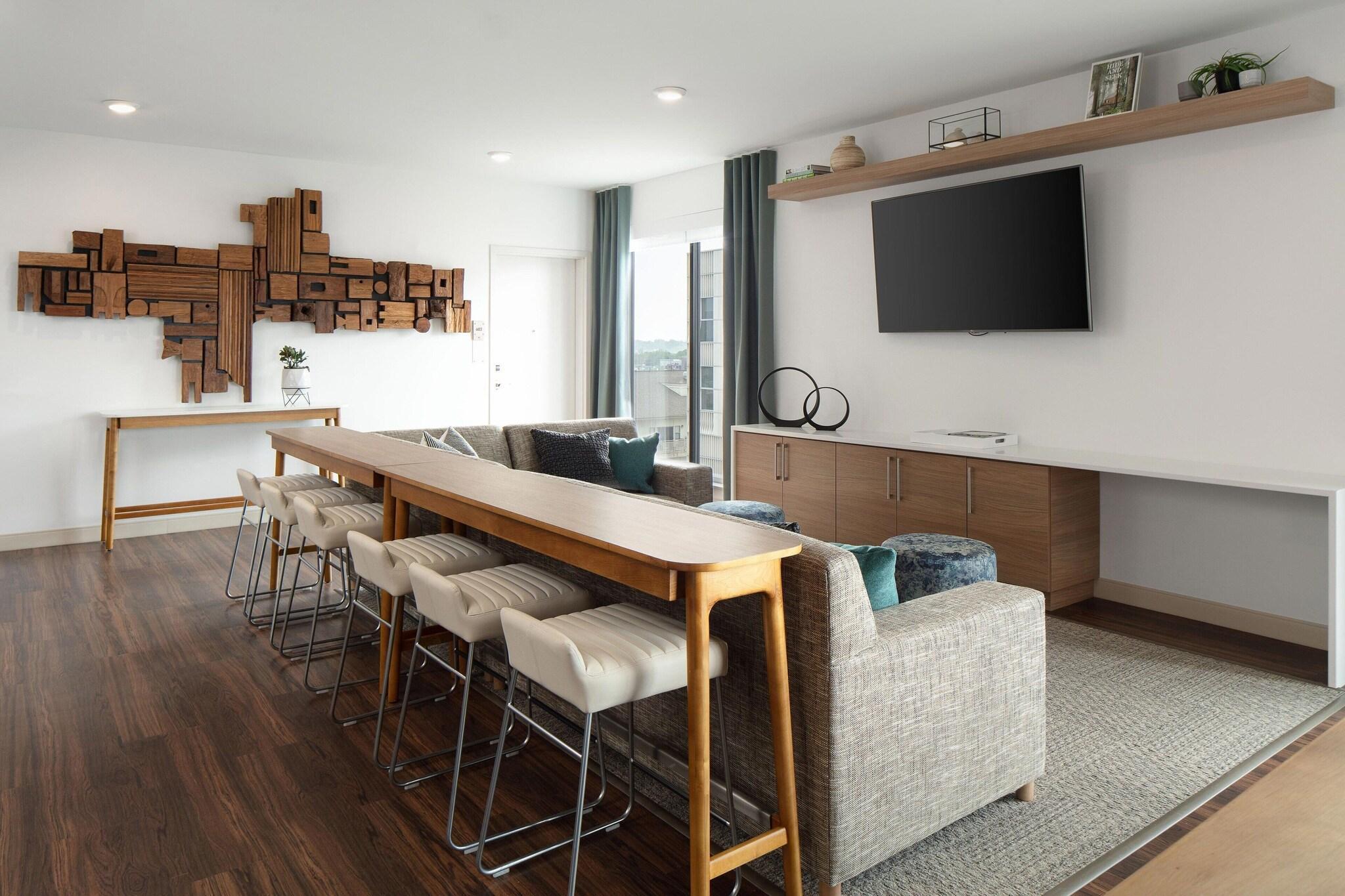 Vista Lobby Element Iowa City