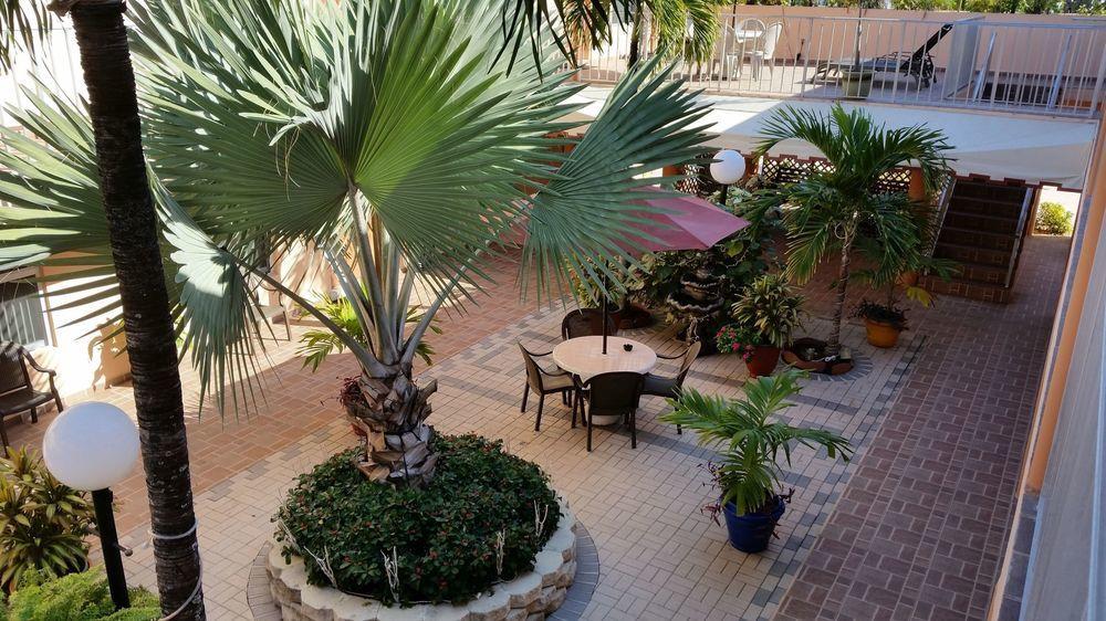 Varios Lago Mar Motel and Apartments