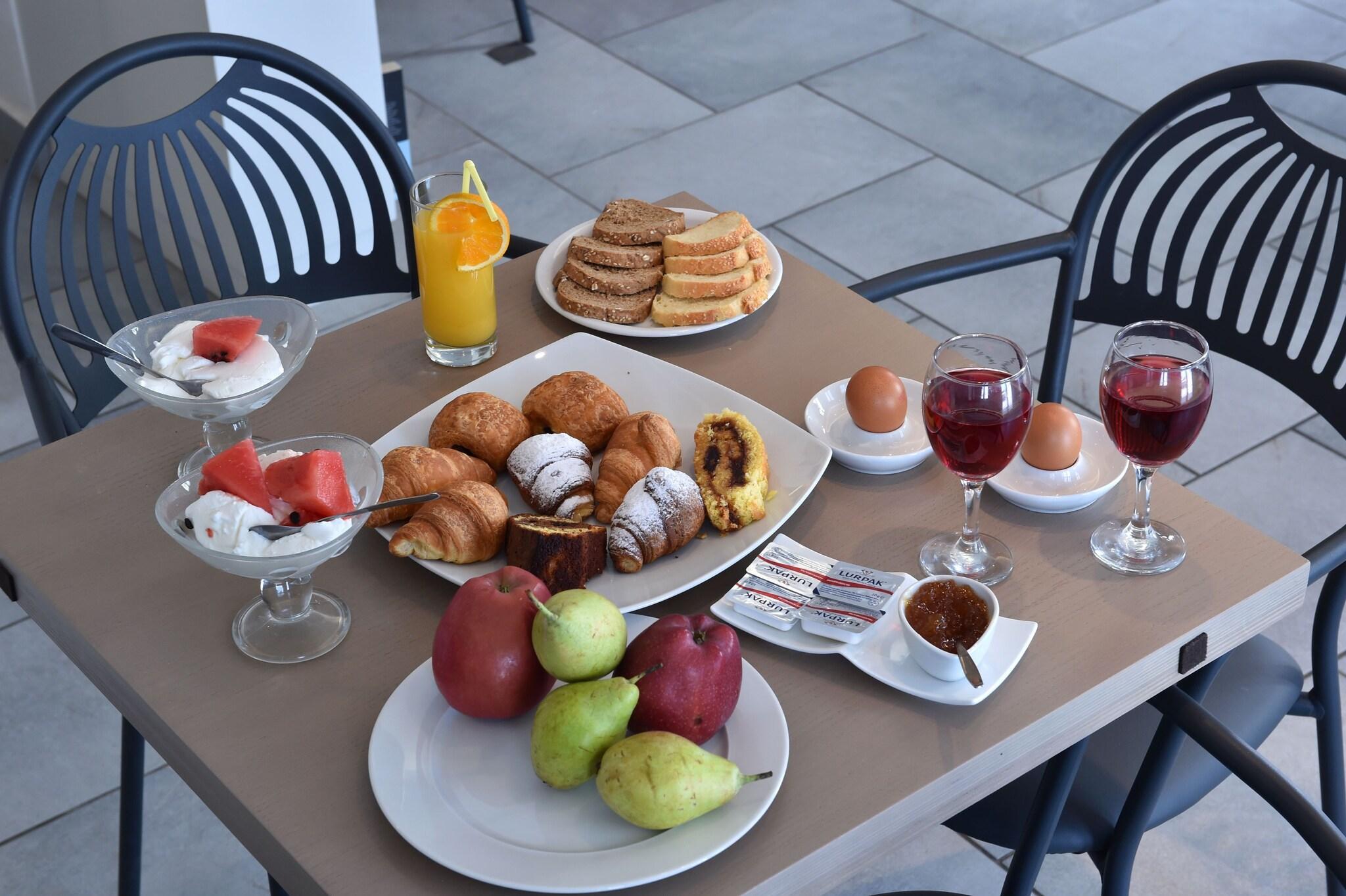 Restaurant Alexandros Suites & Apartments