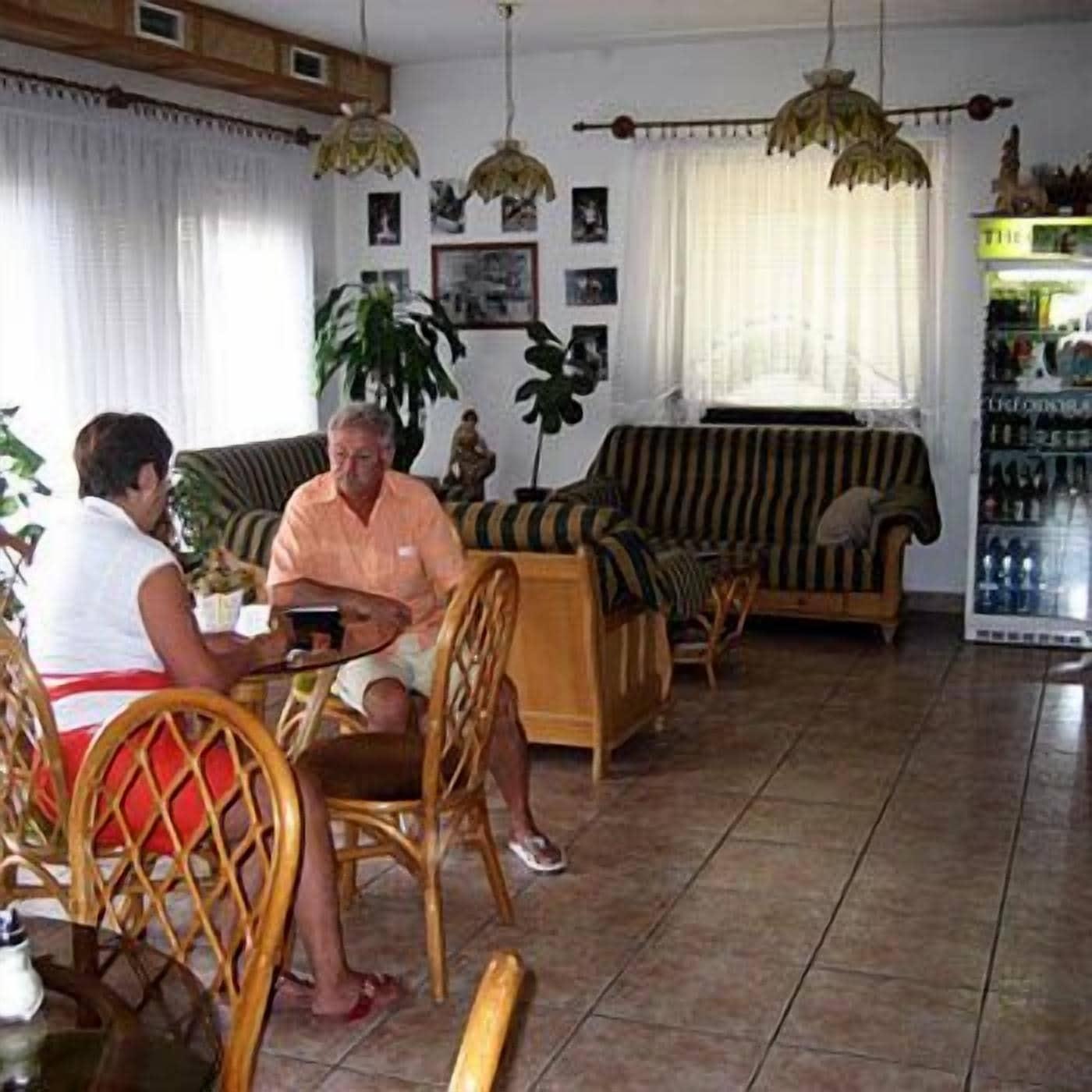 Bar/Salón Sarokház Panzió