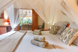 Alquiler Vacacional - Wide sea view, beautiful garden and private pool