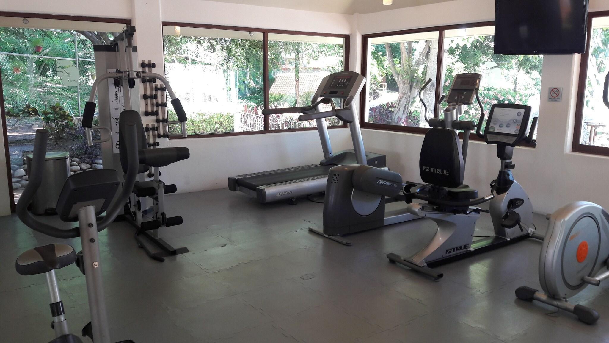 Gimnasio Binniguenda Huatulco & Beach Club