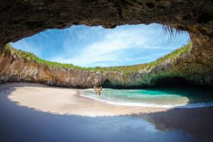 Actividad - Tour a Islas Marietas con comida y barra libre