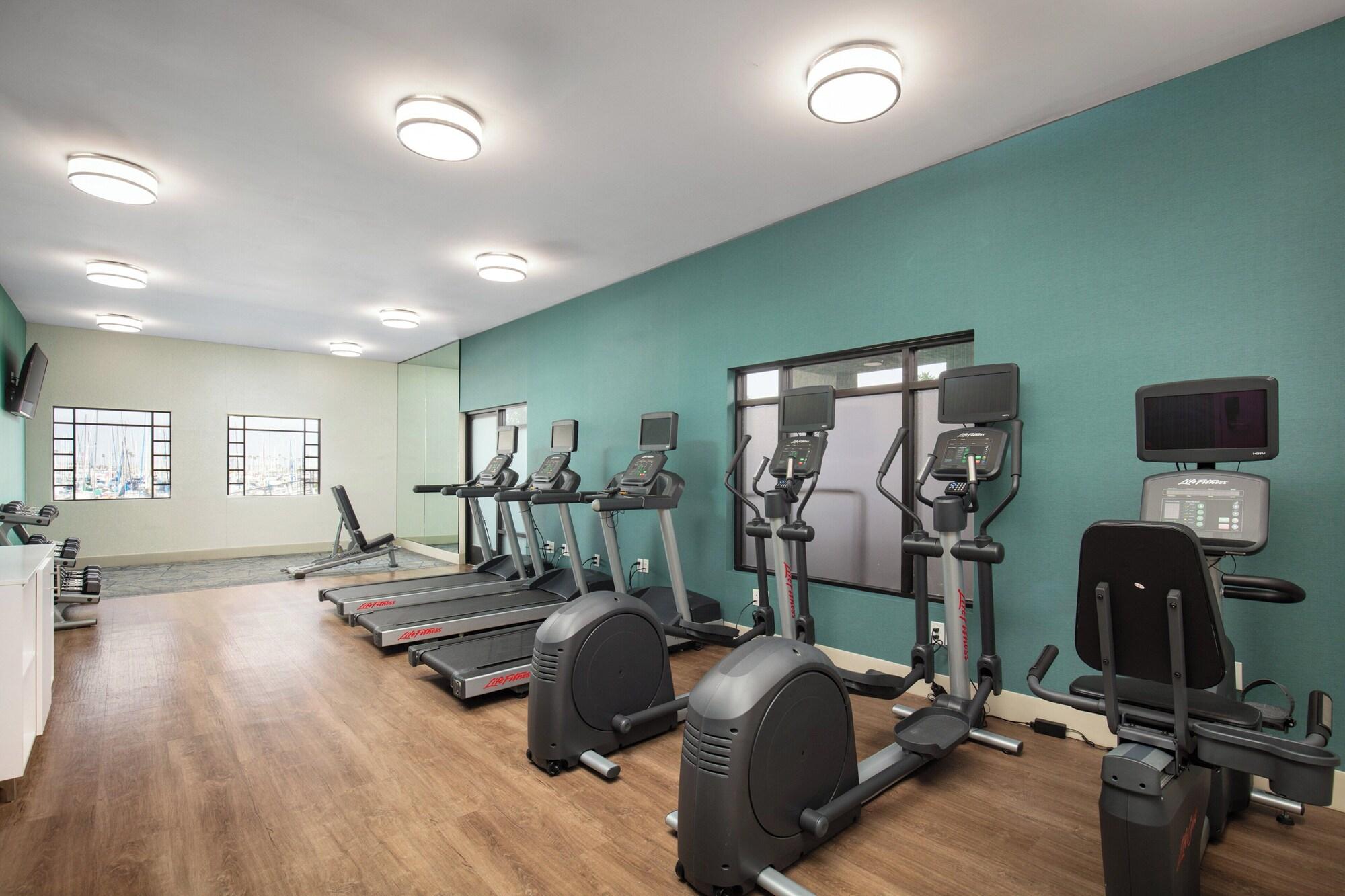 Gimnasio Holiday Inn Express Hotel & Suites Ventura by IHG