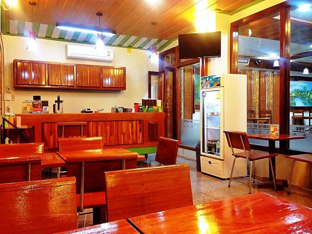 Bar/Salón Riverfront Hotel Mukdahan