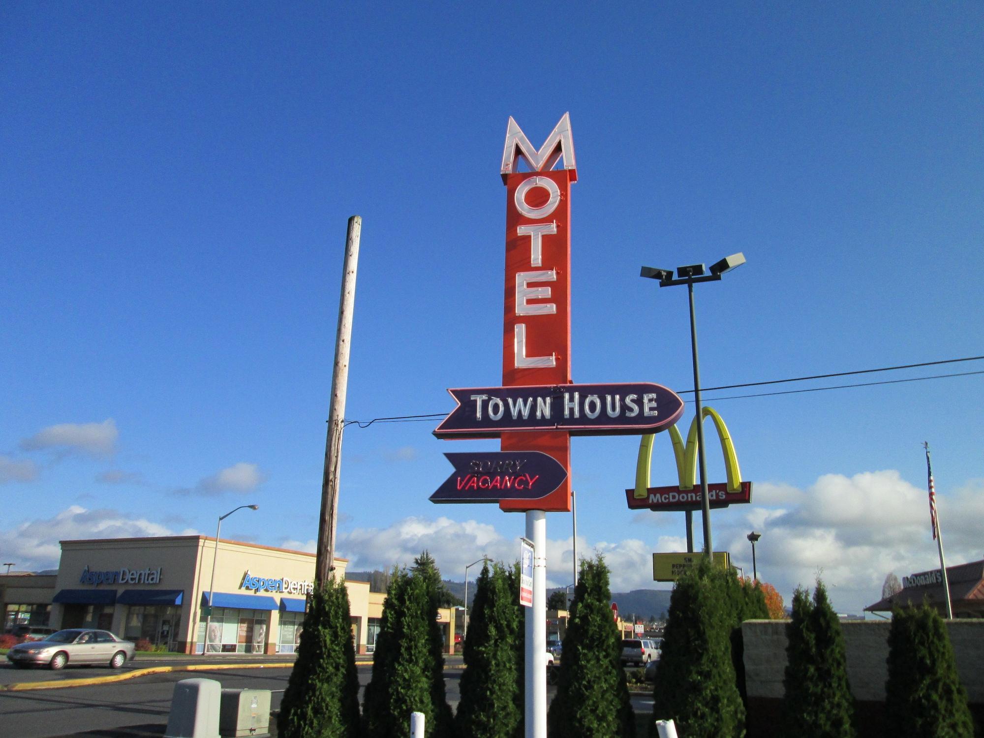 Varios Town House Motel Inc