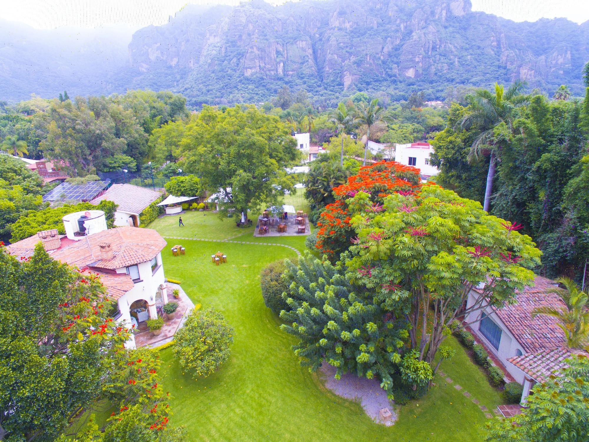 Vista Exterior Casa Bugambilia