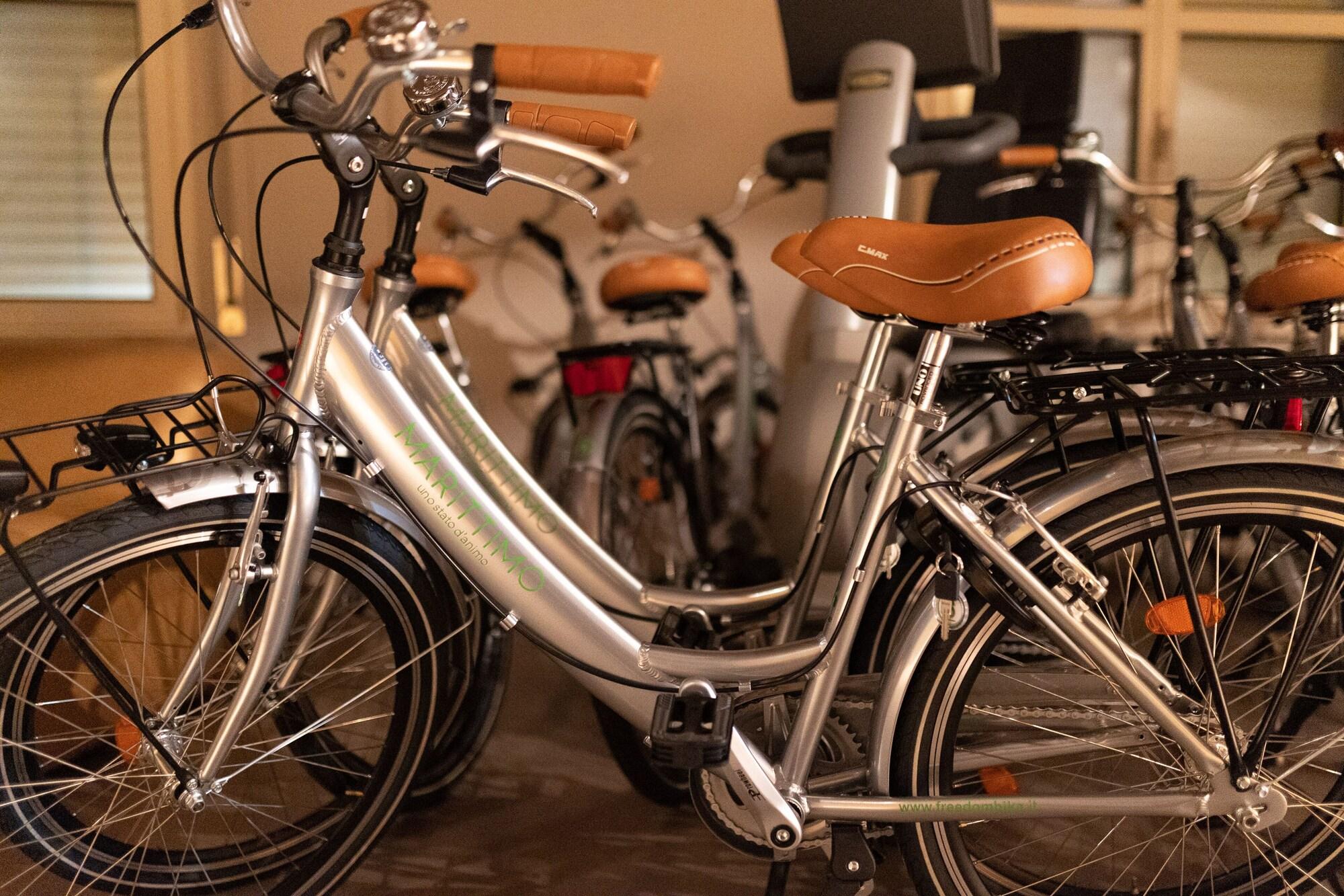 Varios Atmosfere Milano Marittima