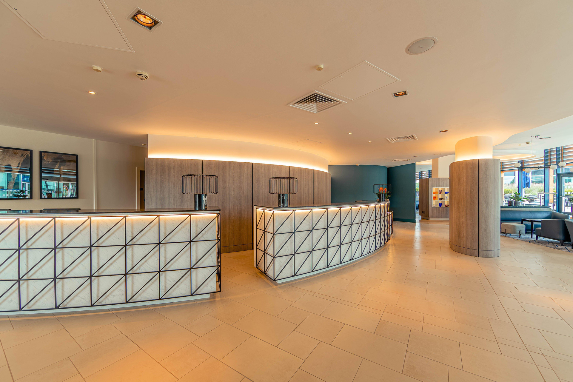 Vista Lobby Crowne Plaza Reading