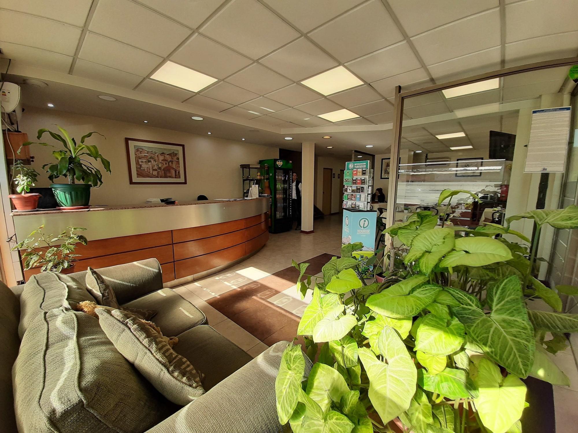 Vista Lobby Nativo Hotel y Cafeteria