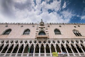 Actividad - El Palacio Ducal - Visita guiada con acceso sin filas