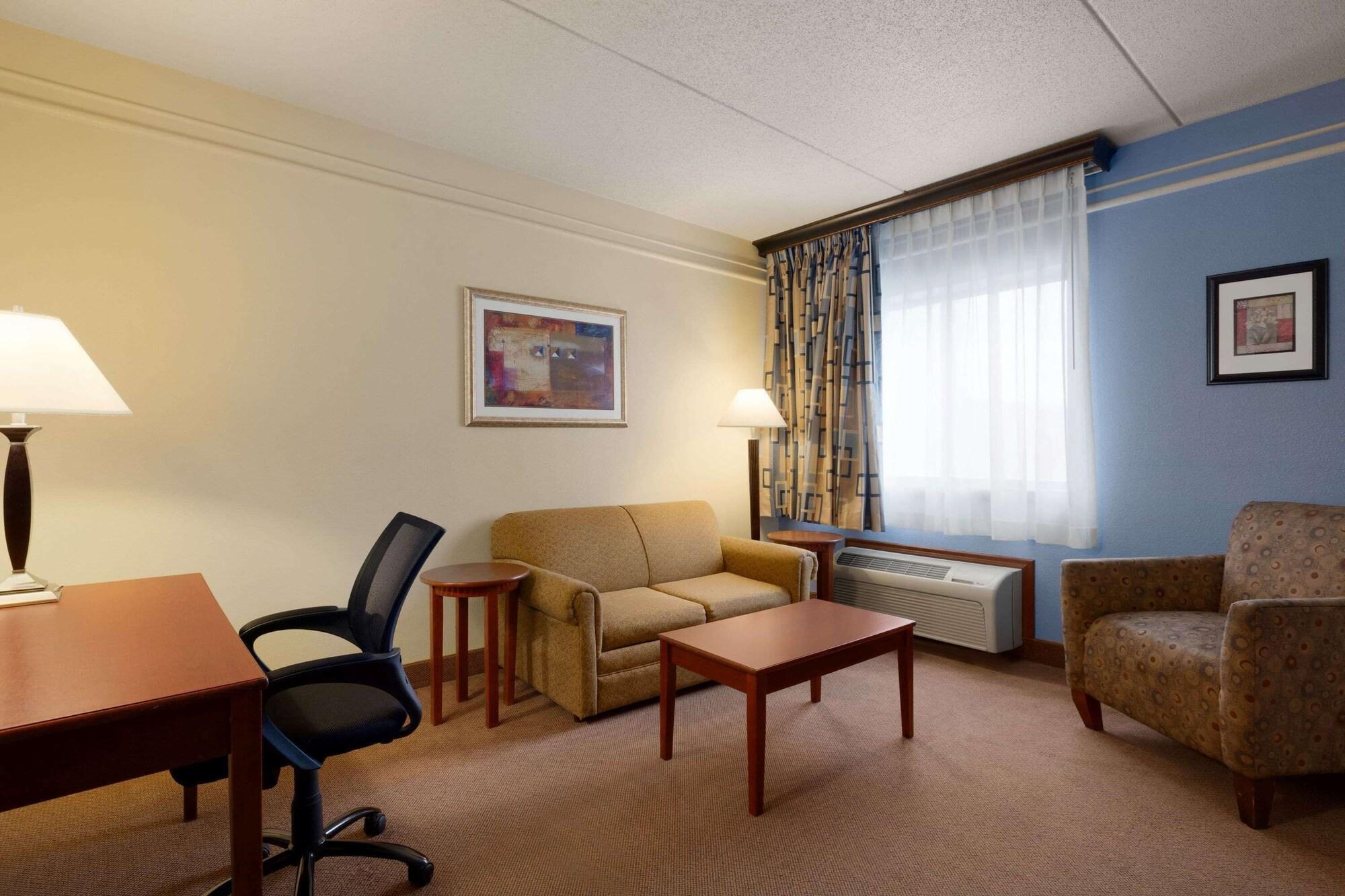 Habitación Ramada by Wyndham Fargo