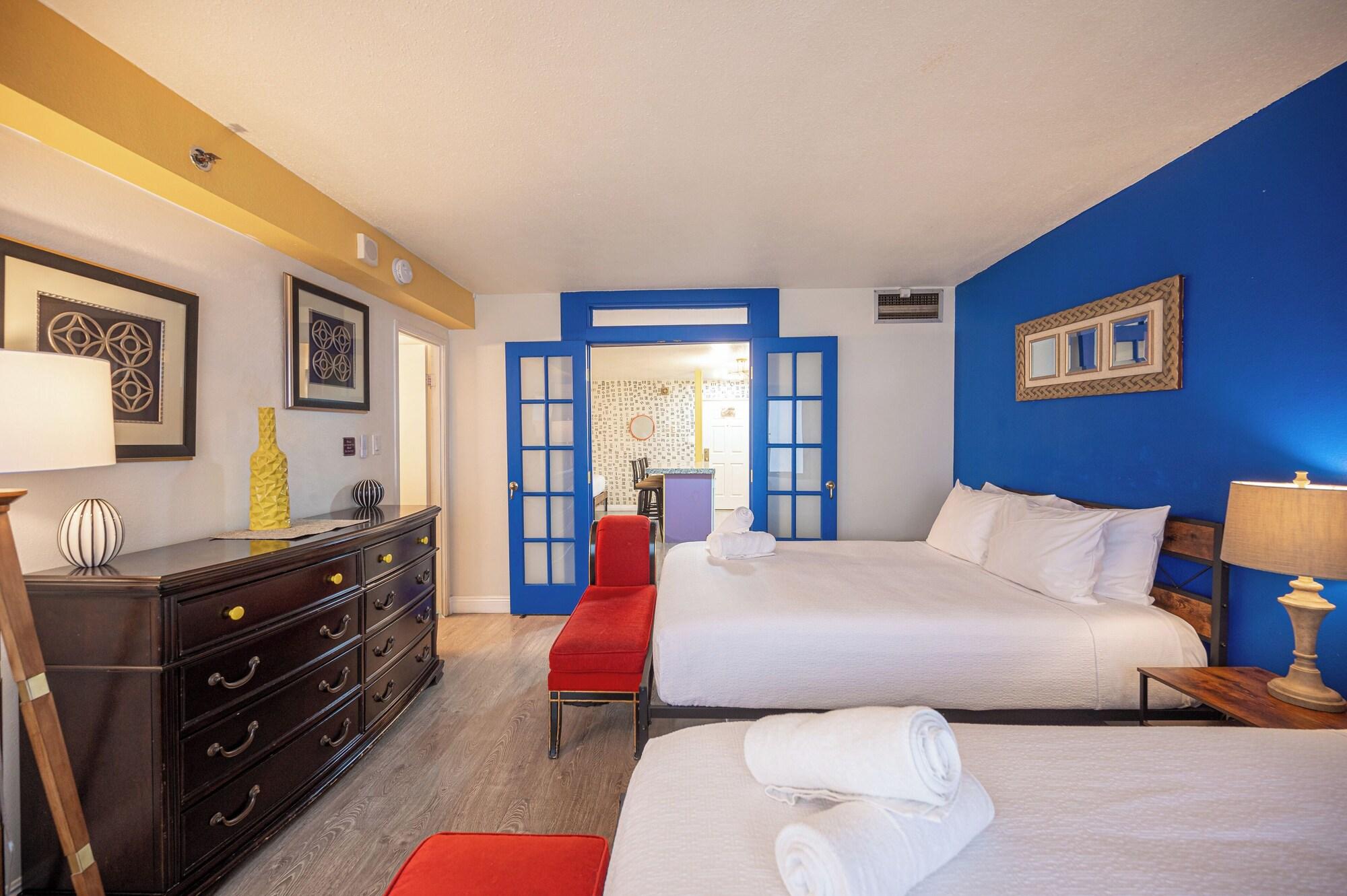 Set de Habitación Stay Together Suites | Cozy Strip Condo