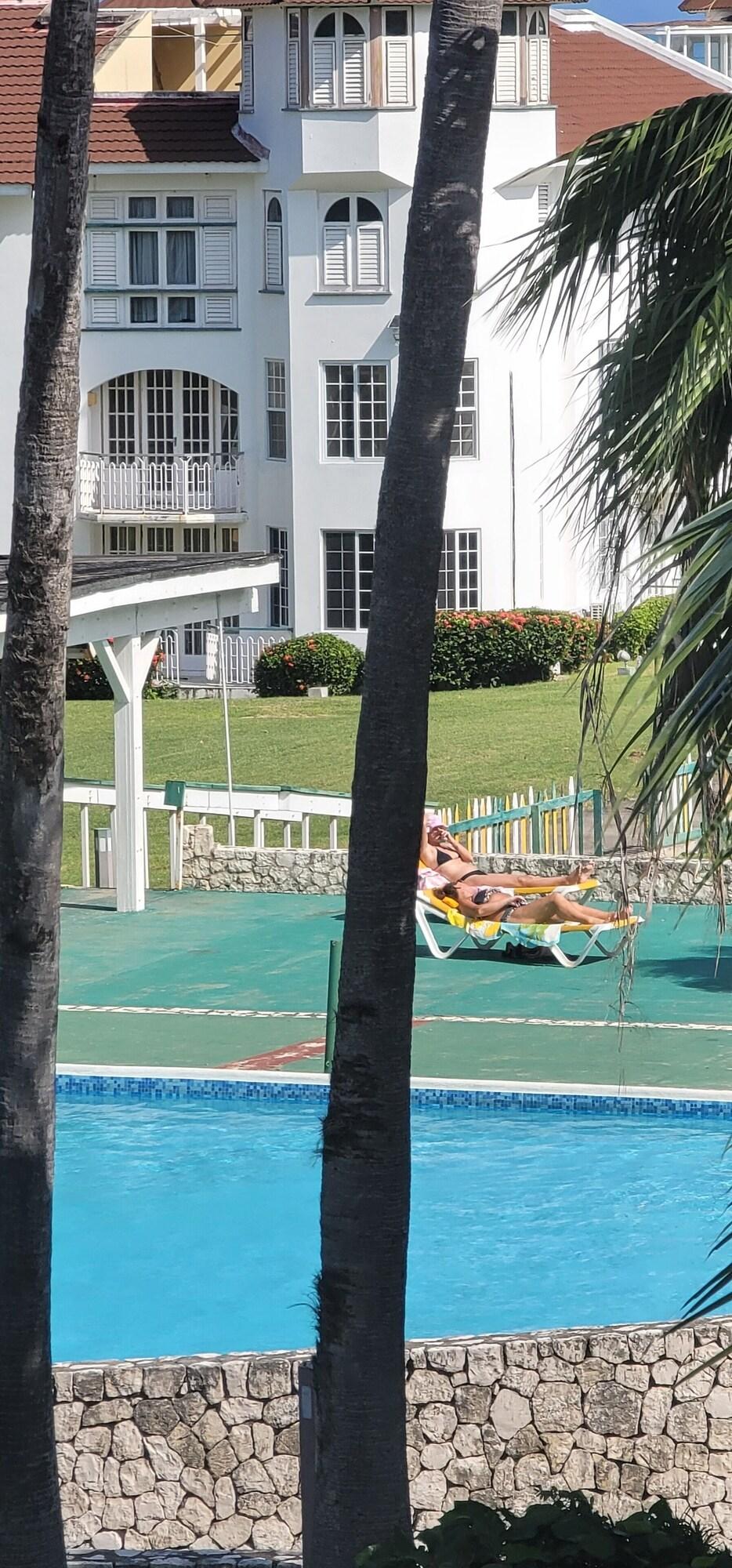 Restaurant Seacastles Exclusive Vacation  Rentals