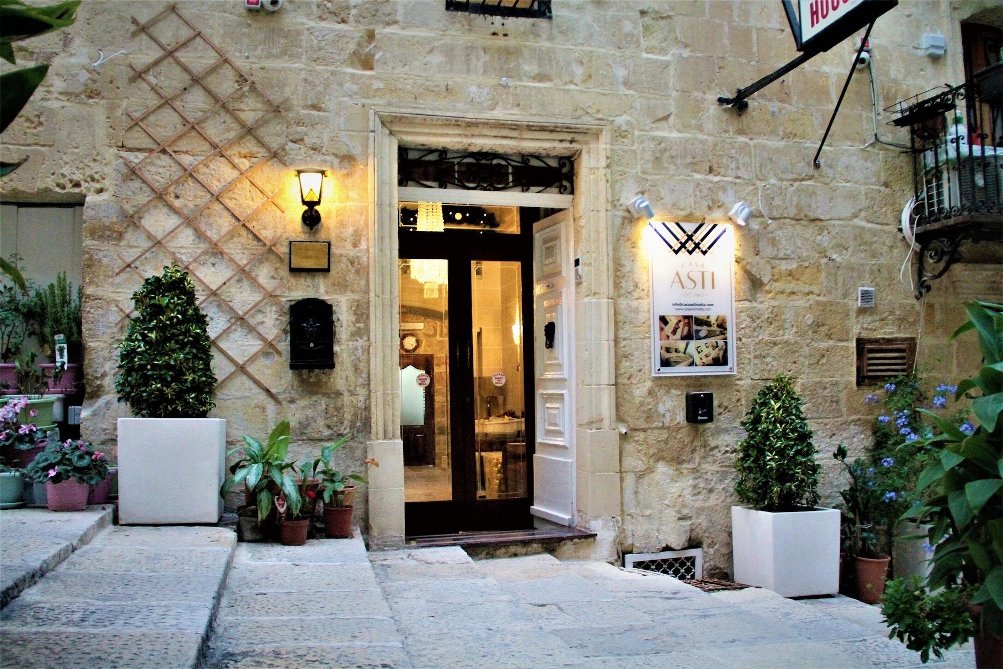 Vista Exterior Casa Asti