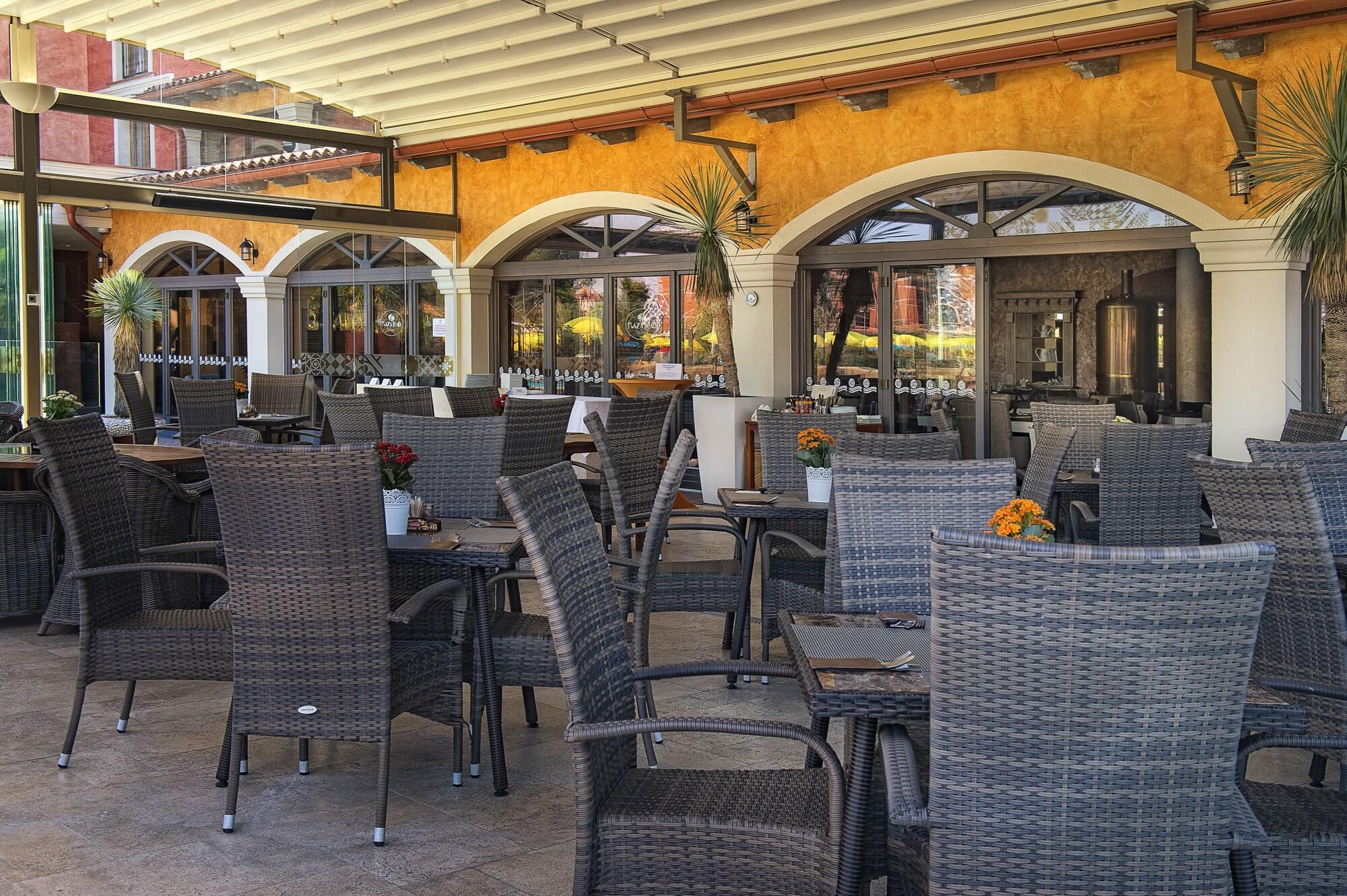 Varios Villa Plaza Boutique Hotel & Spa