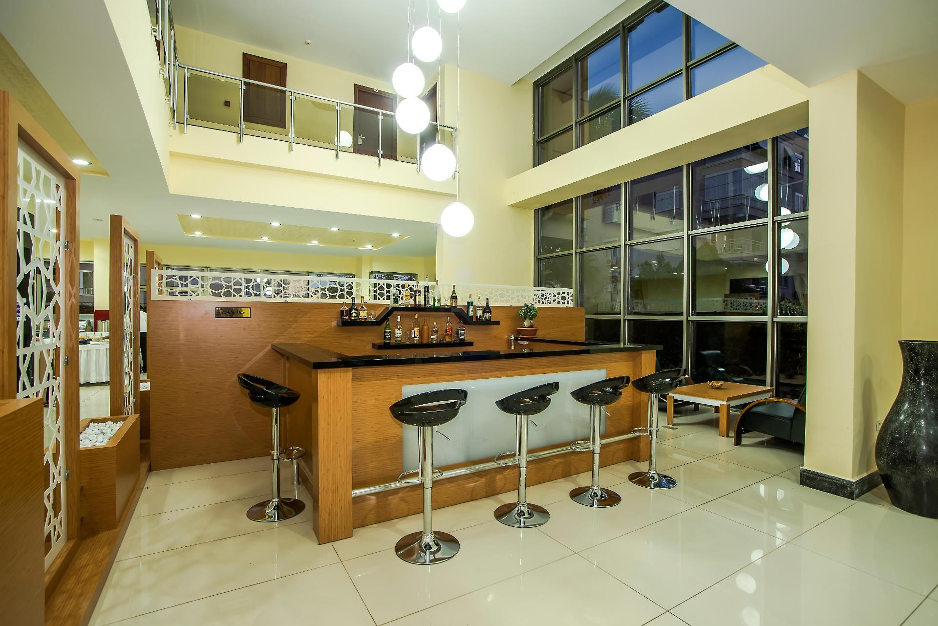 Bar/Salón Santa Marina Hotel