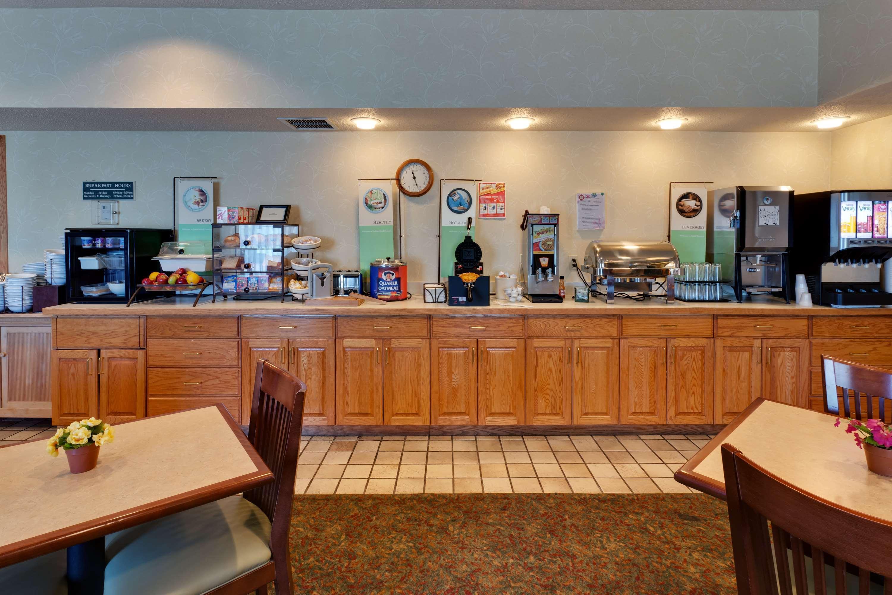 Restaurant Country Inn Suites By Radisson Big Flats Elmira Ny