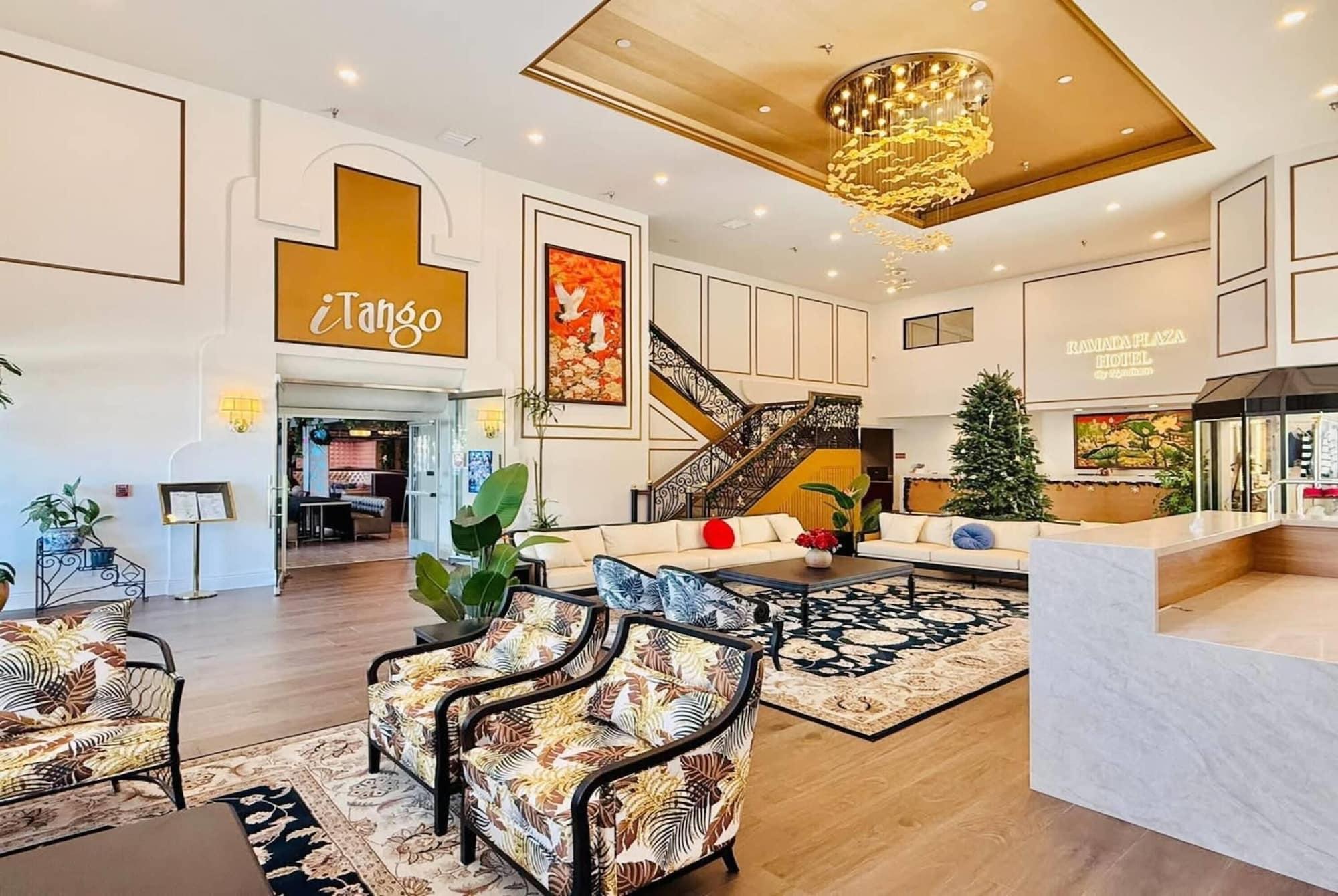 Vista Lobby Ramada Plaza by Wyndham Garden Grove/Anaheim South