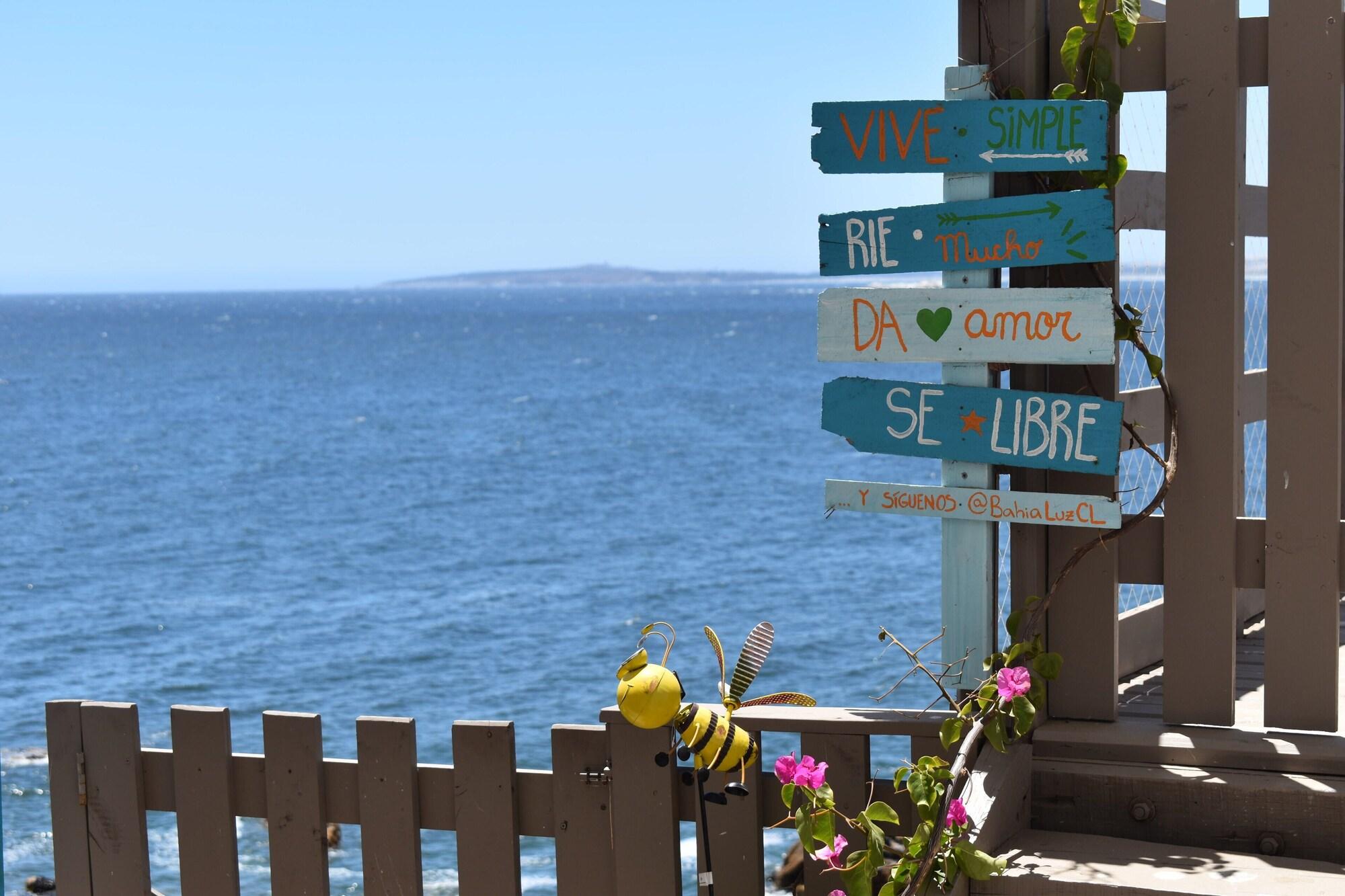 Vista Exterior Bahía Luz Hostal