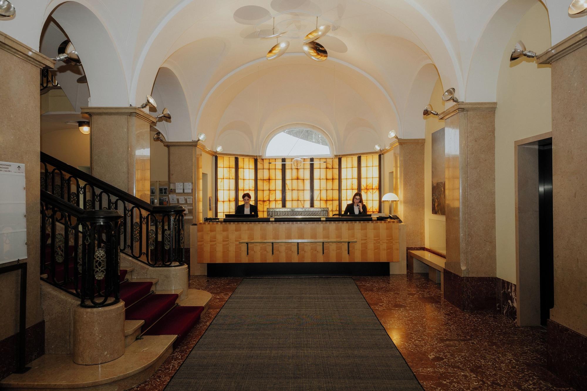 Vista Lobby Parkhotel Laurin