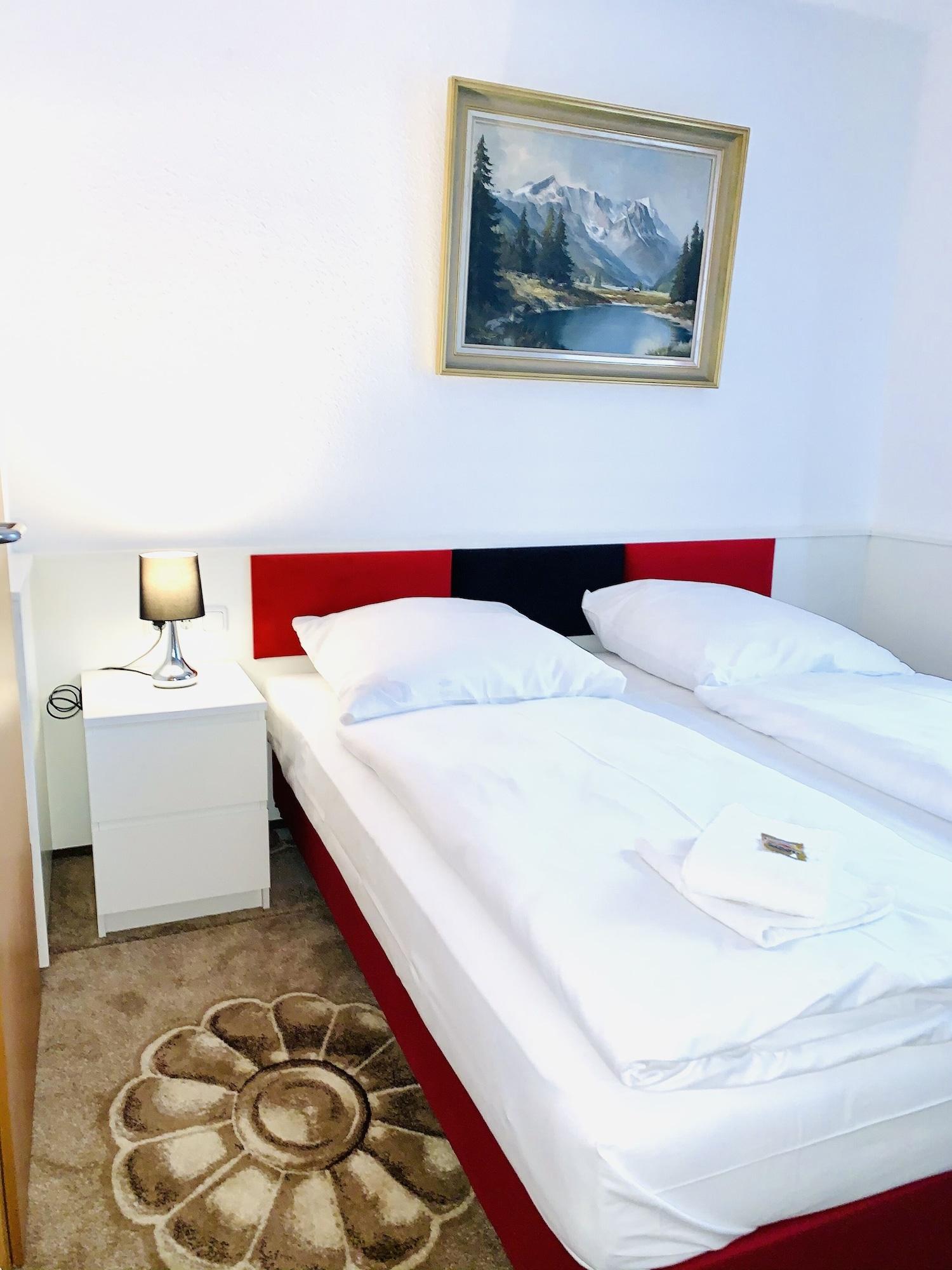 Varios Dua Hotel