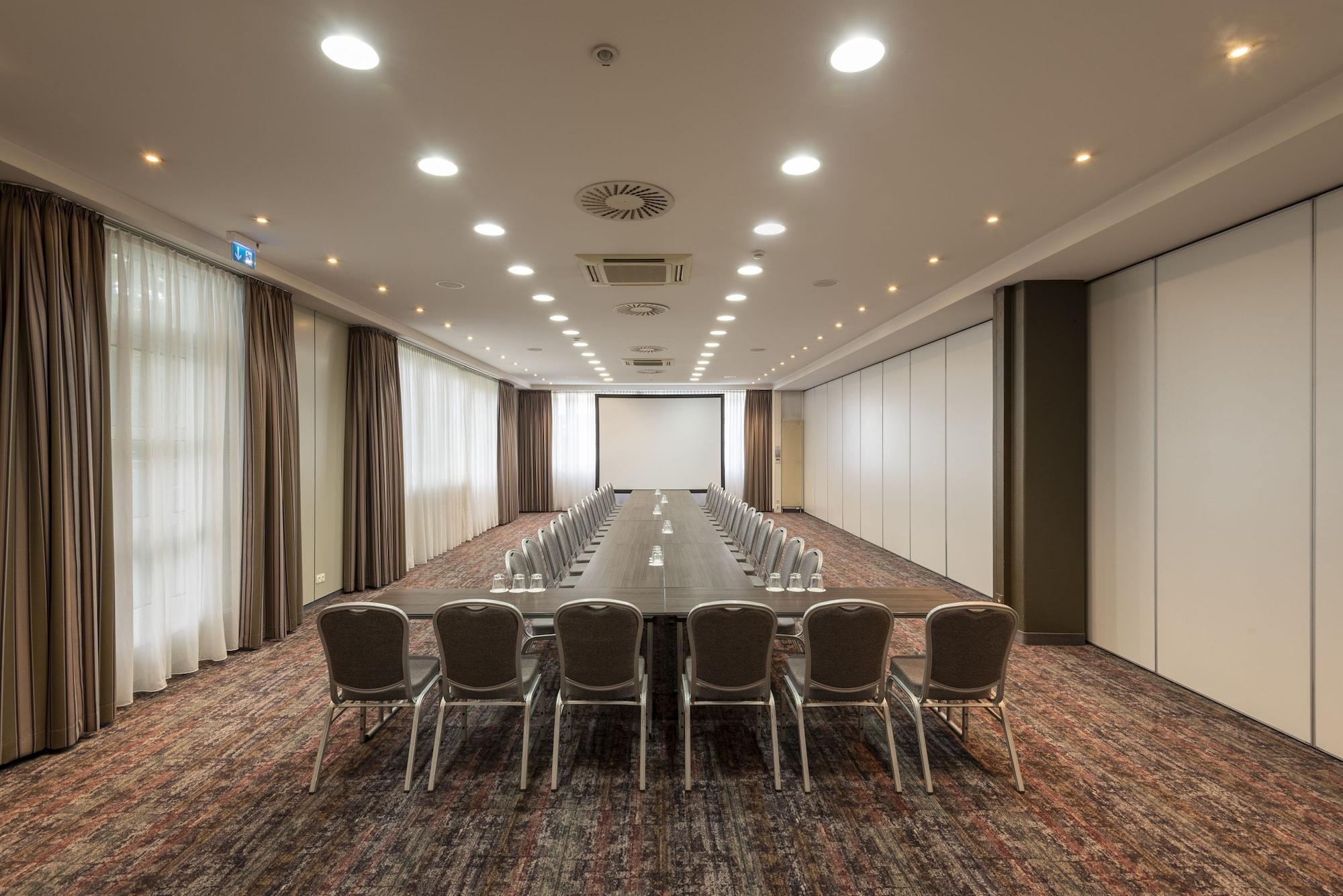 Sala de Reuniones Holiday Inn Munich-Unterhaching by IHG