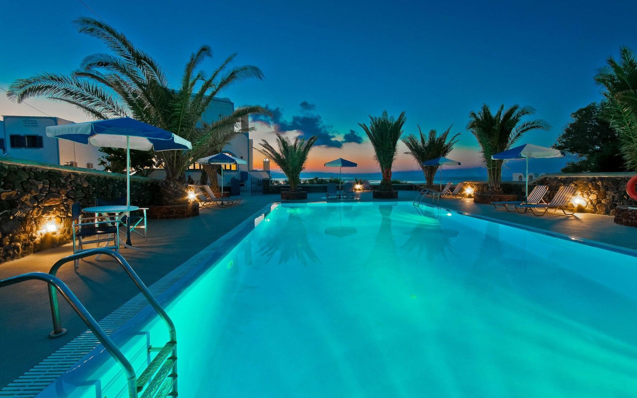 Varios Artemis Village