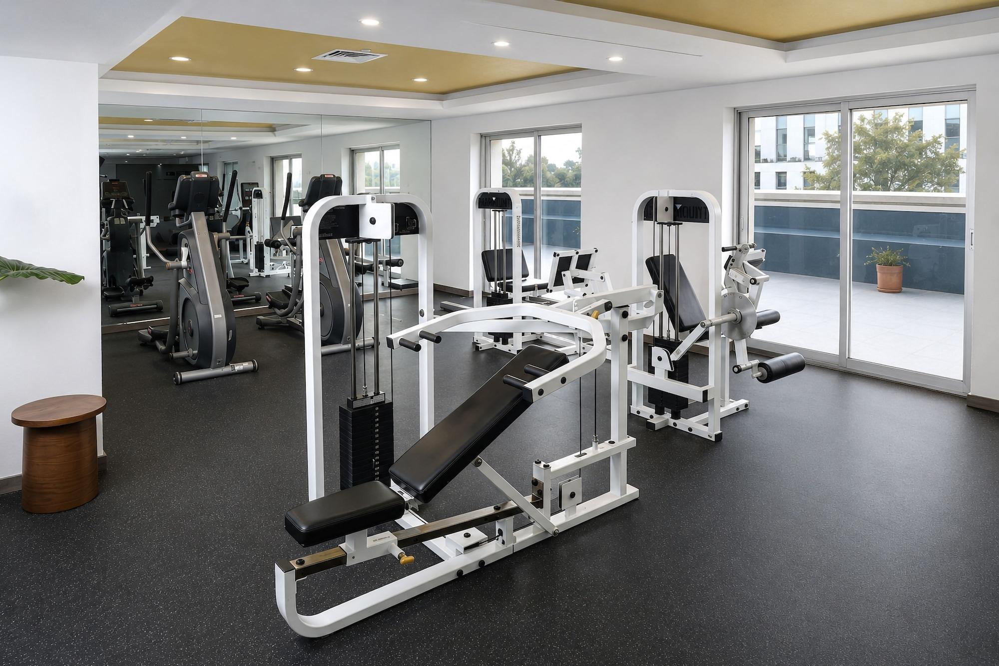 Gimnasio voco Guadalajara Expo by IHG