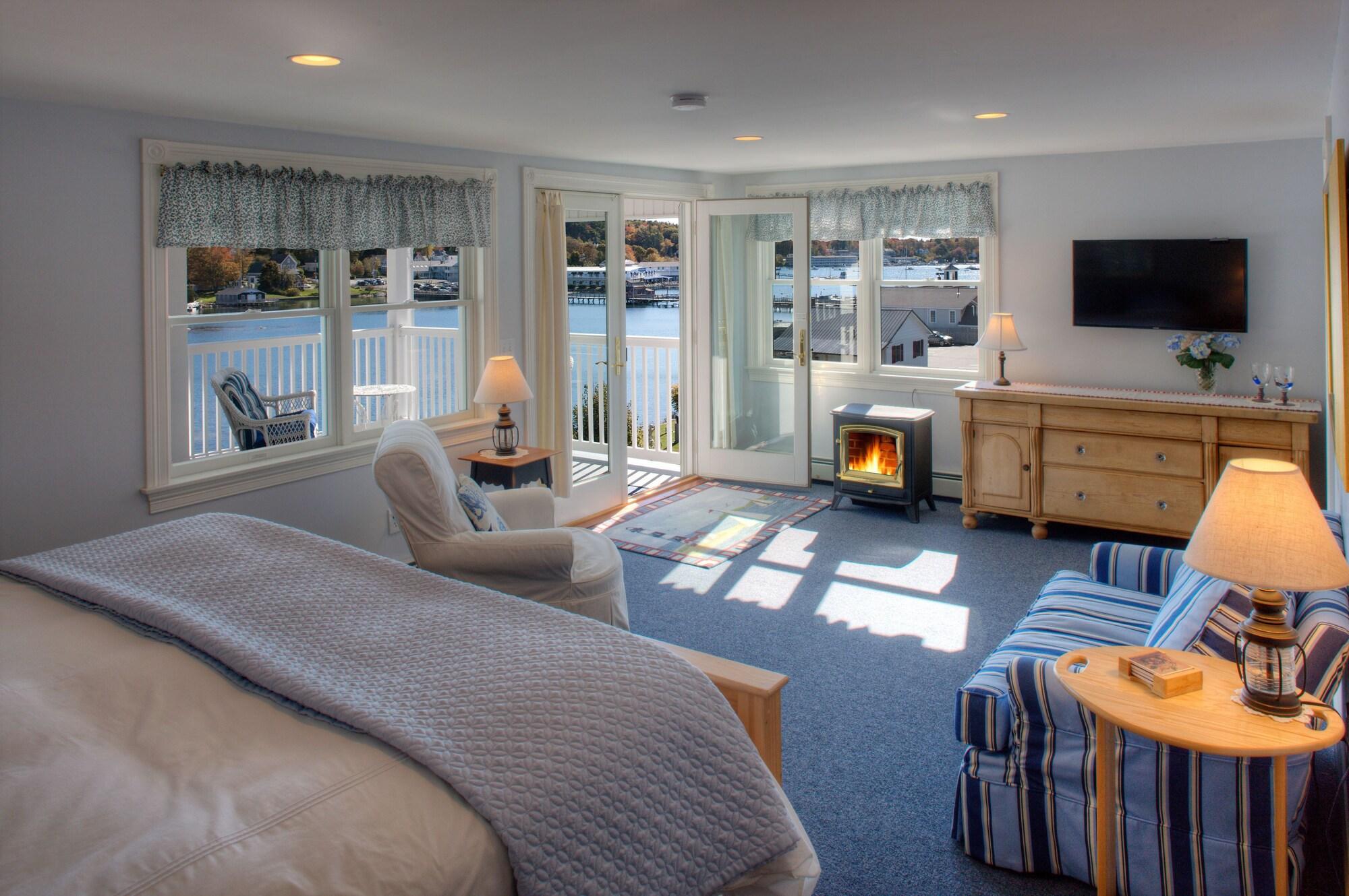 Varios Blue Heron Seaside Inn