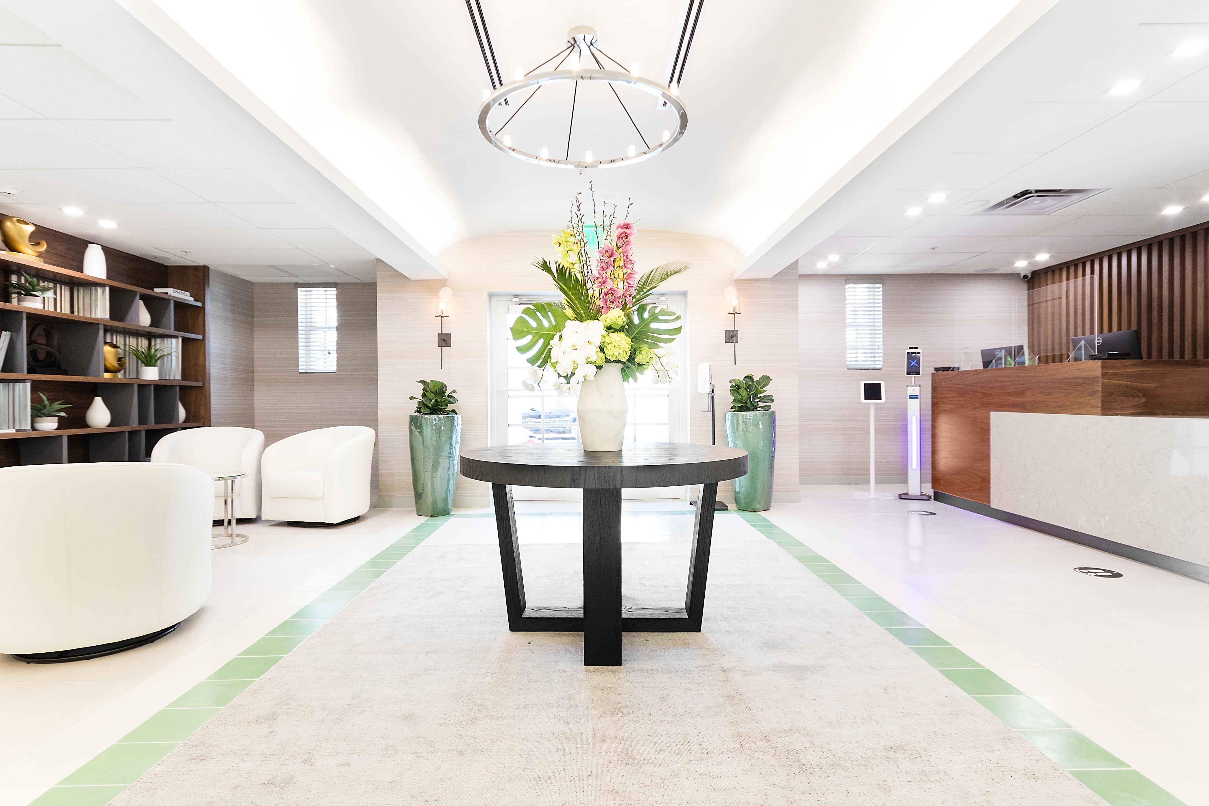 Vista Lobby Iberostar Waves Miami Beach