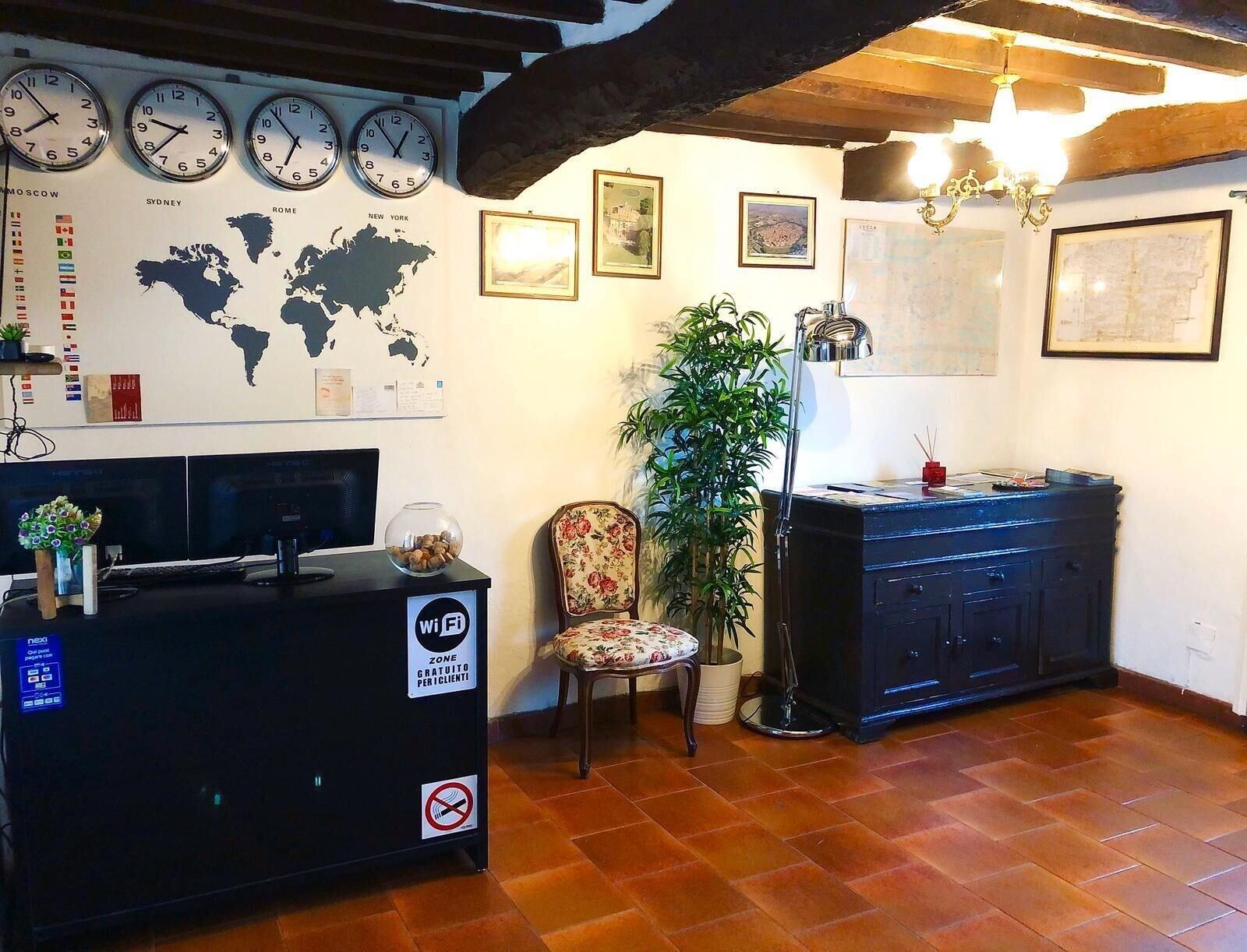 Vista Lobby La Conte