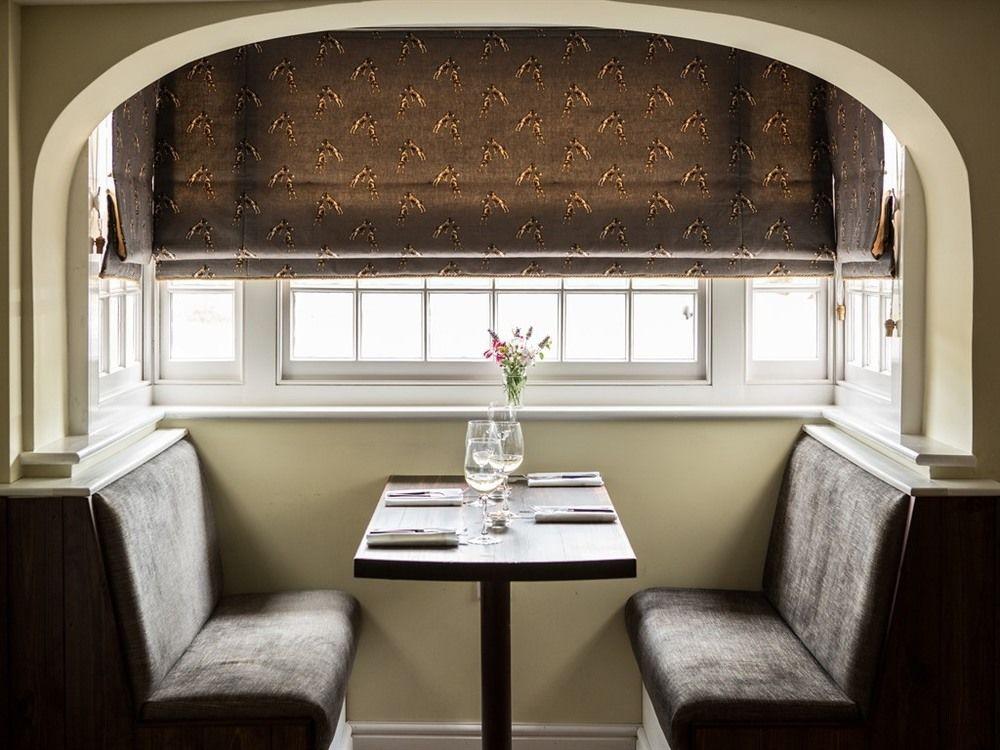 Restaurant George and Dragon