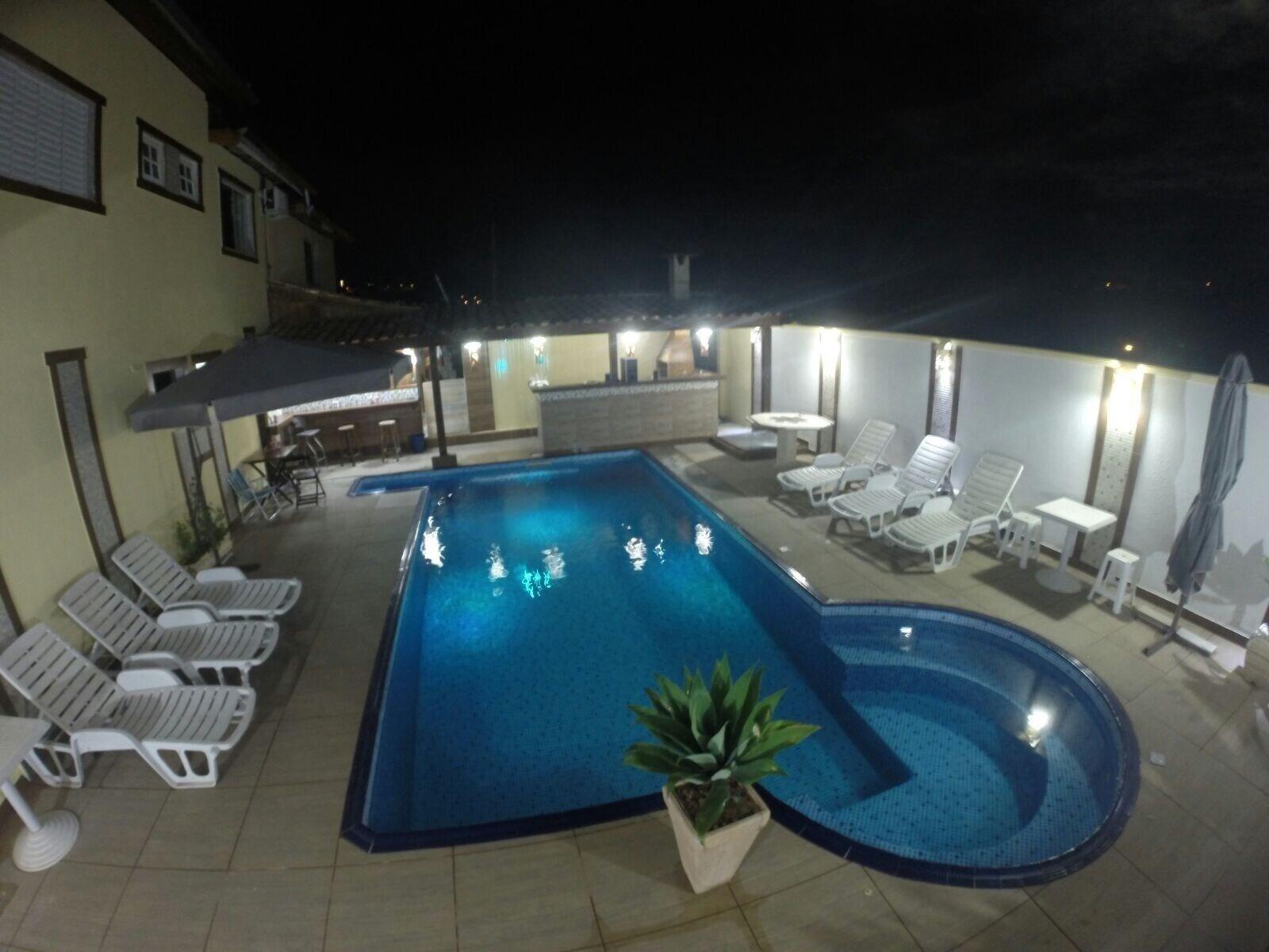 Vista Piscina Pousada Requinte da Mantiqueira