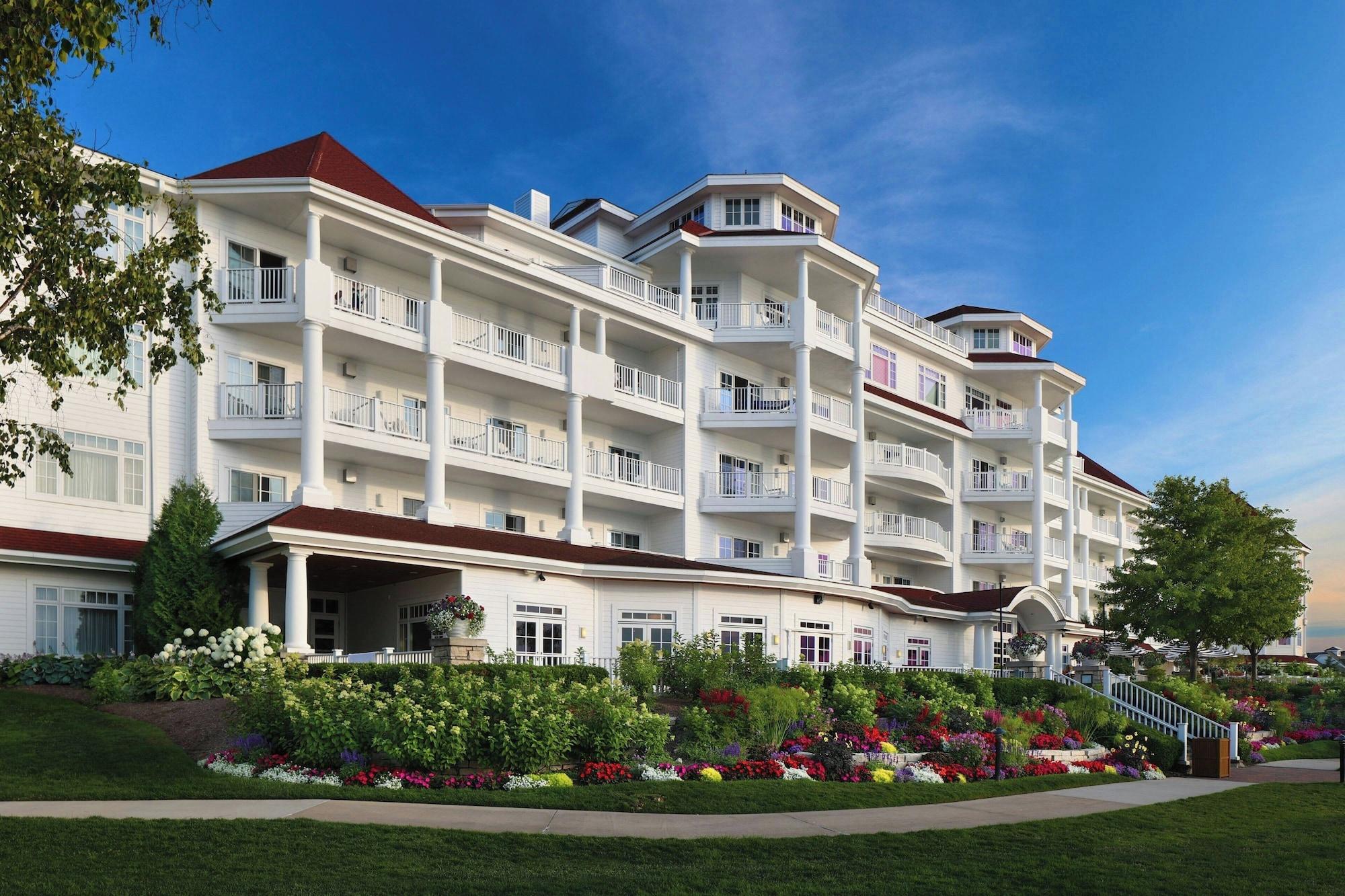 Vista Exterior Inn at Bay Harbor, Autograph Collection