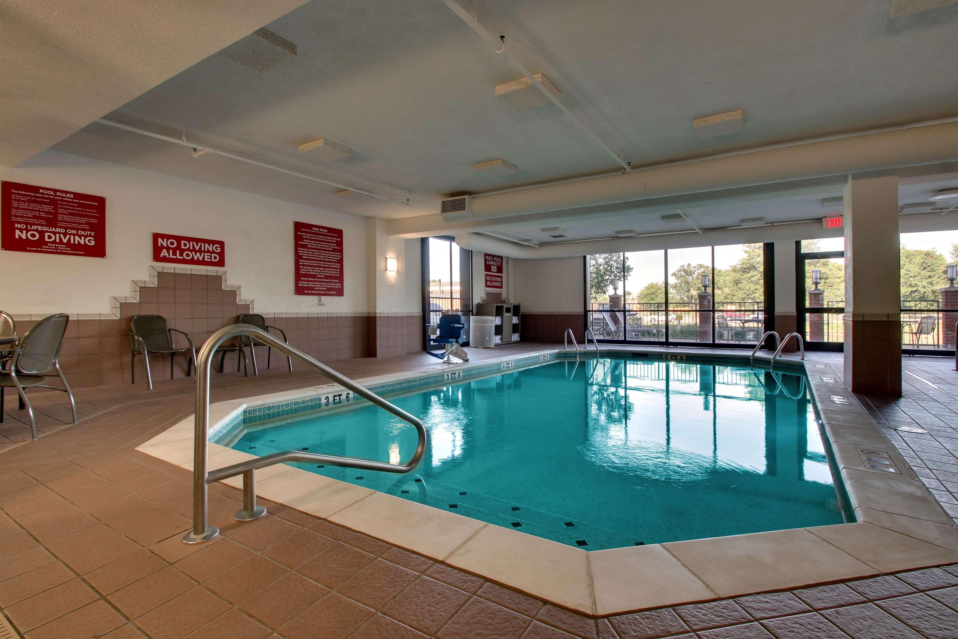 Vista Piscina Drury Inn & Suites Evansville East