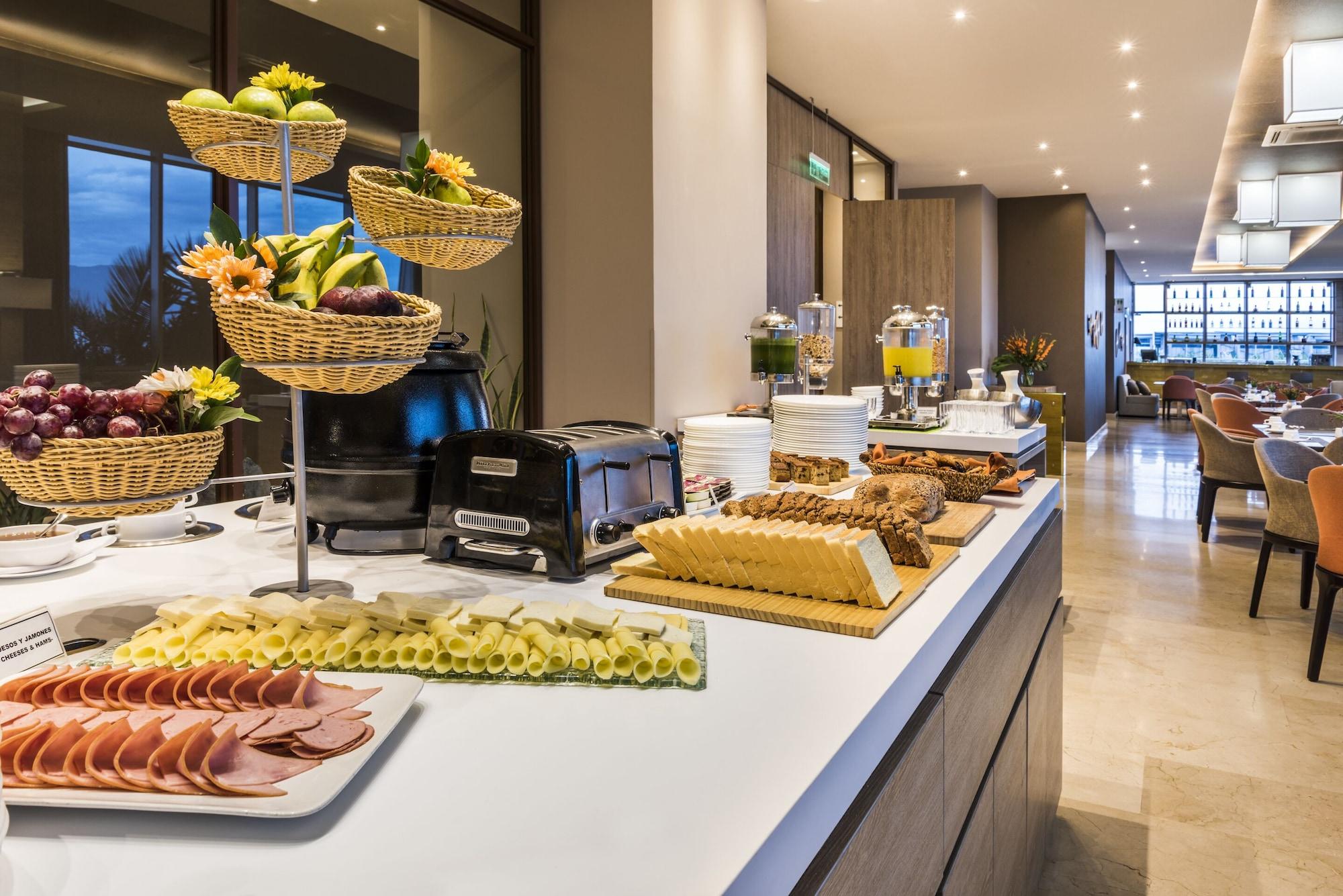 Restaurant Holiday Inn Cucuta by IHG