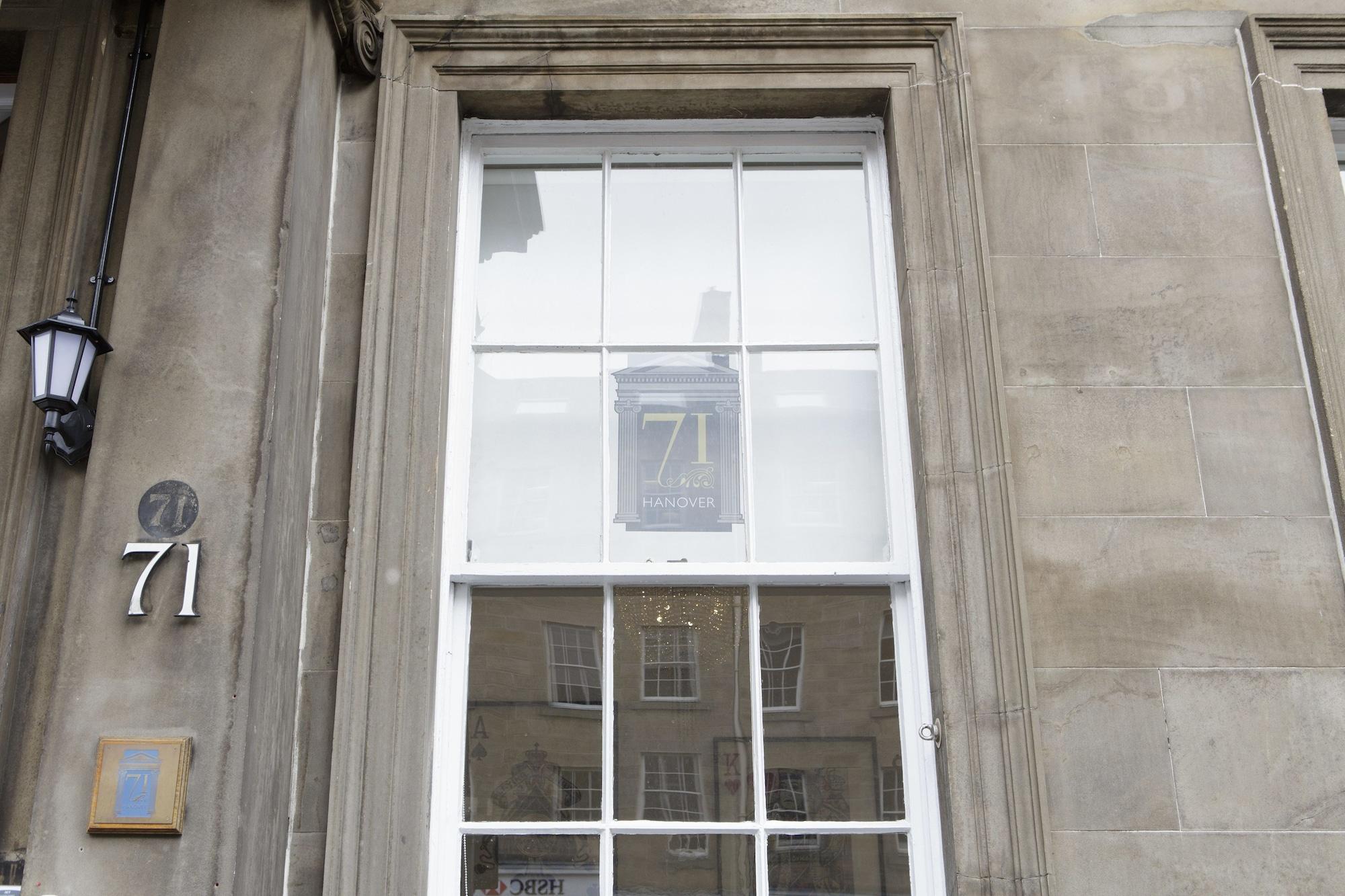 Vista Exterior Hanover 71 Suites